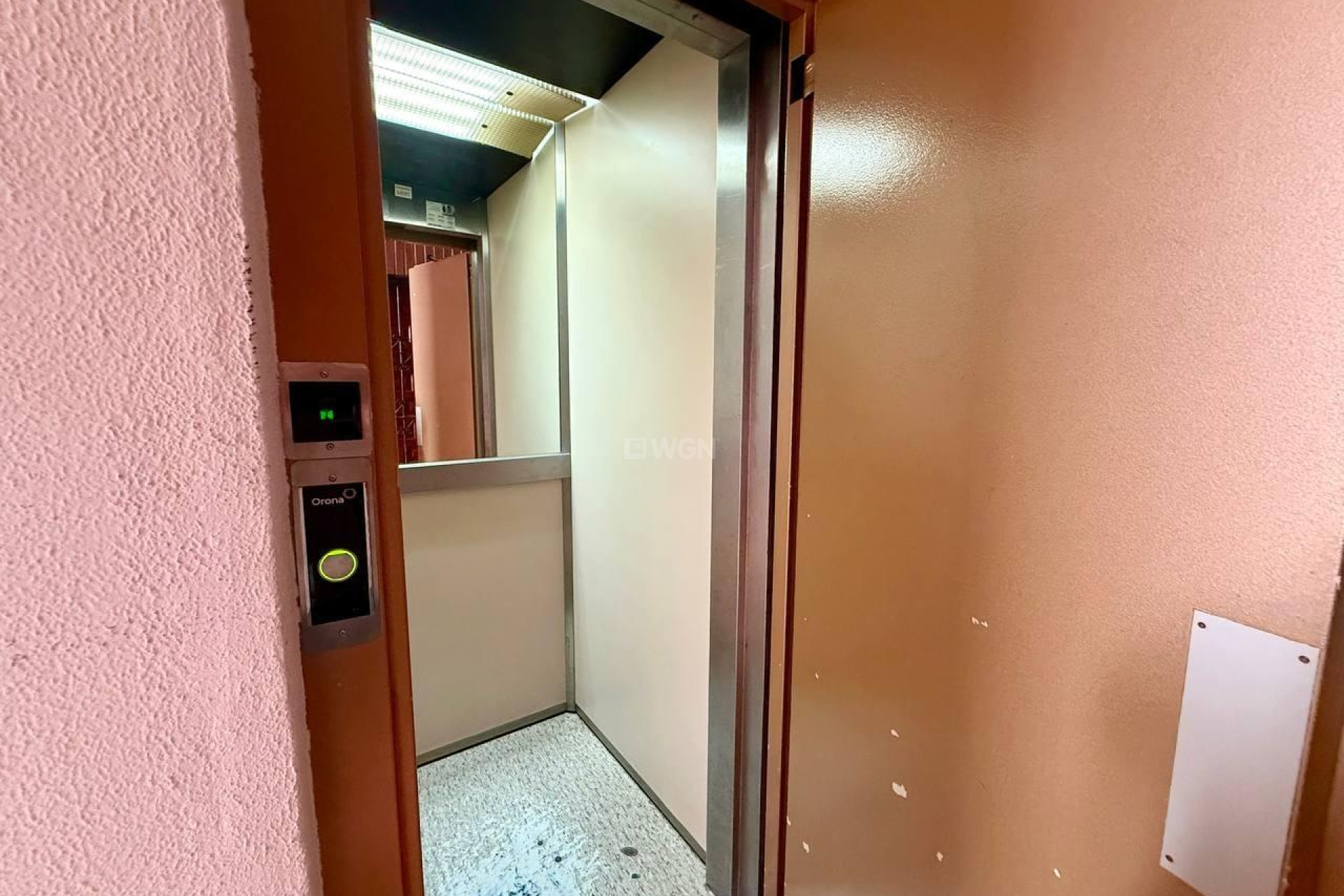 Odsprzedaż - Mieszkanie w bloku - Torrevieja - Playa del Cura