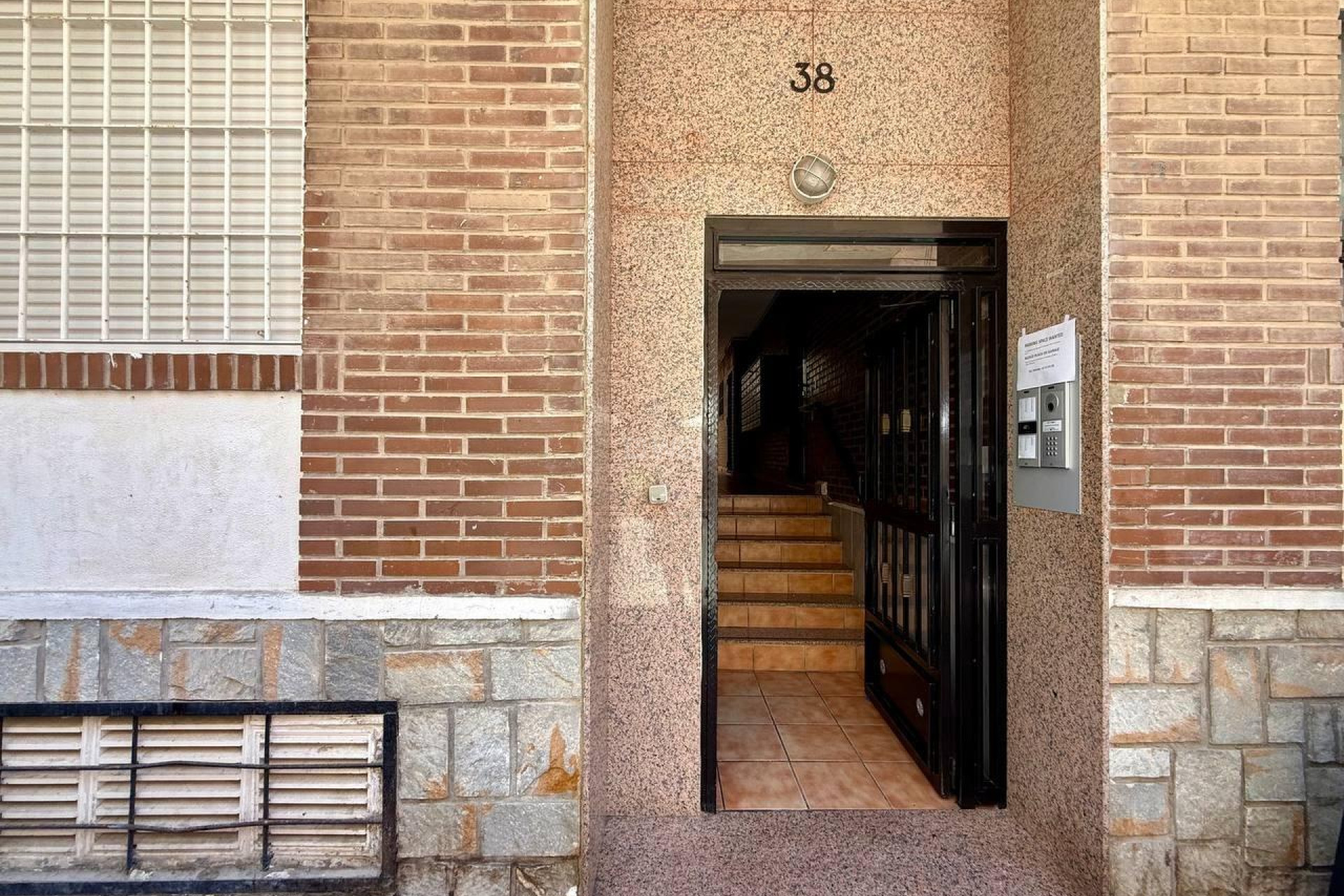 Odsprzedaż - Mieszkanie w bloku - Torrevieja - Playa del Cura