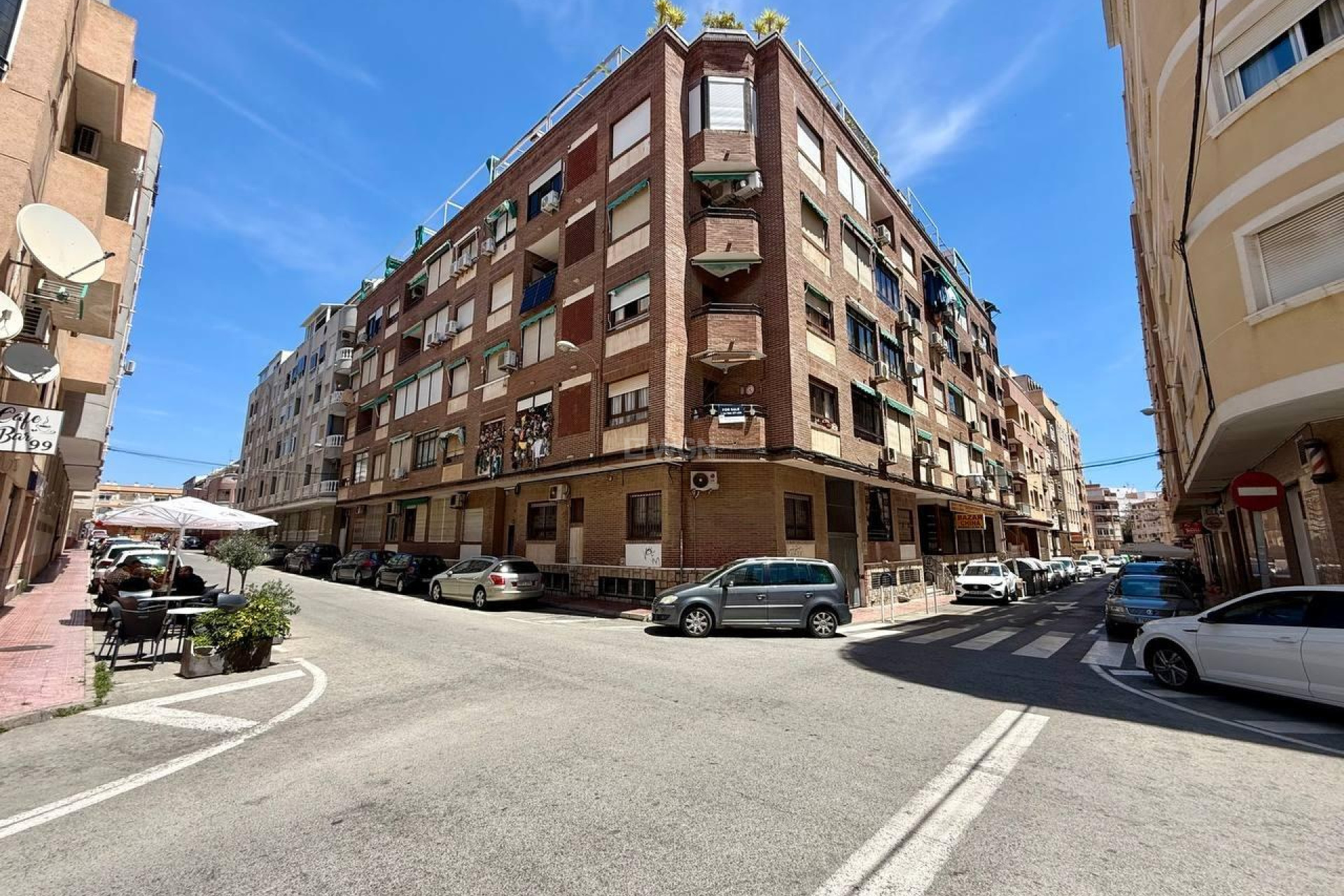 Odsprzedaż - Mieszkanie w bloku - Torrevieja - Playa del Cura