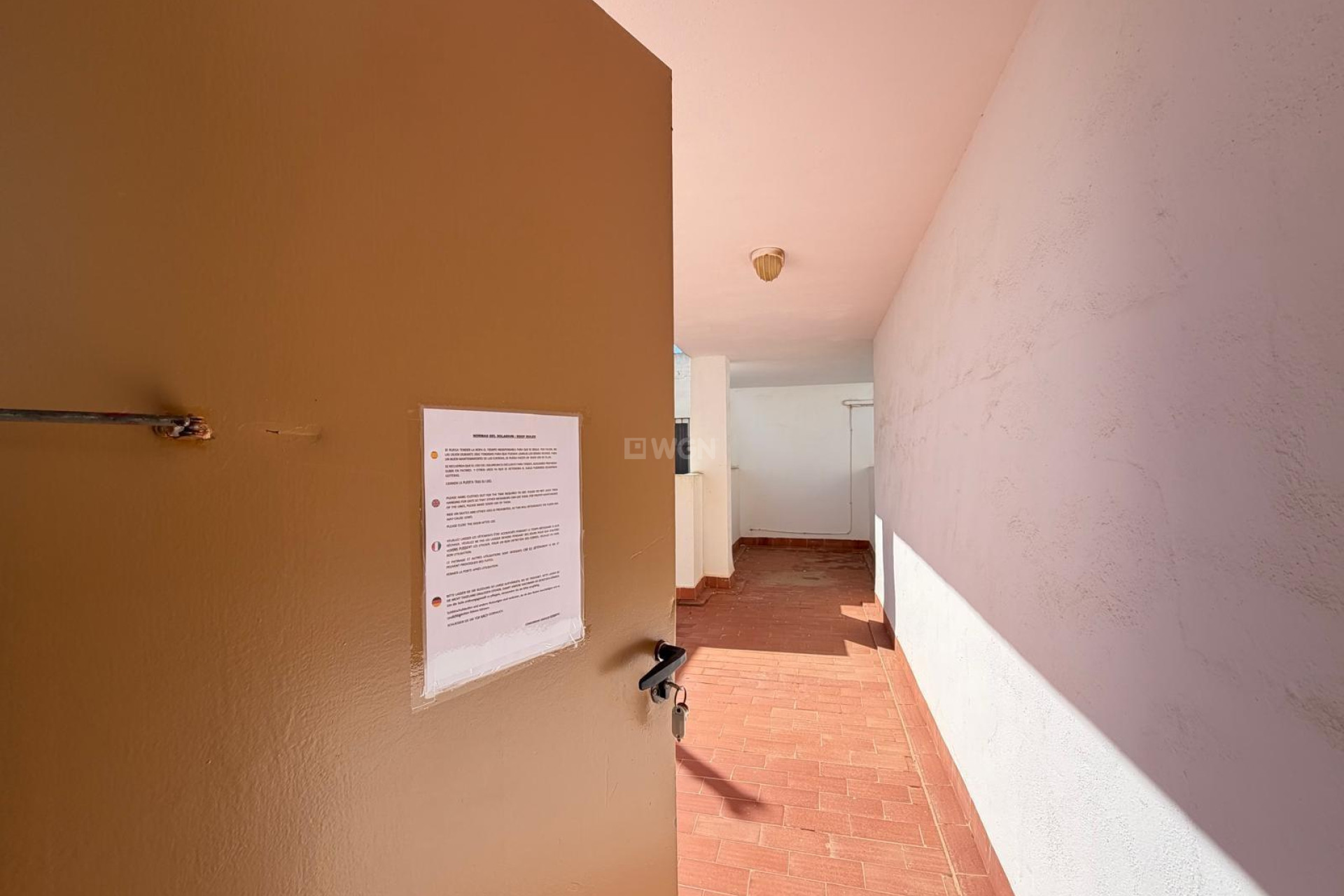 Odsprzedaż - Mieszkanie w bloku - Torrevieja - Playa del Cura