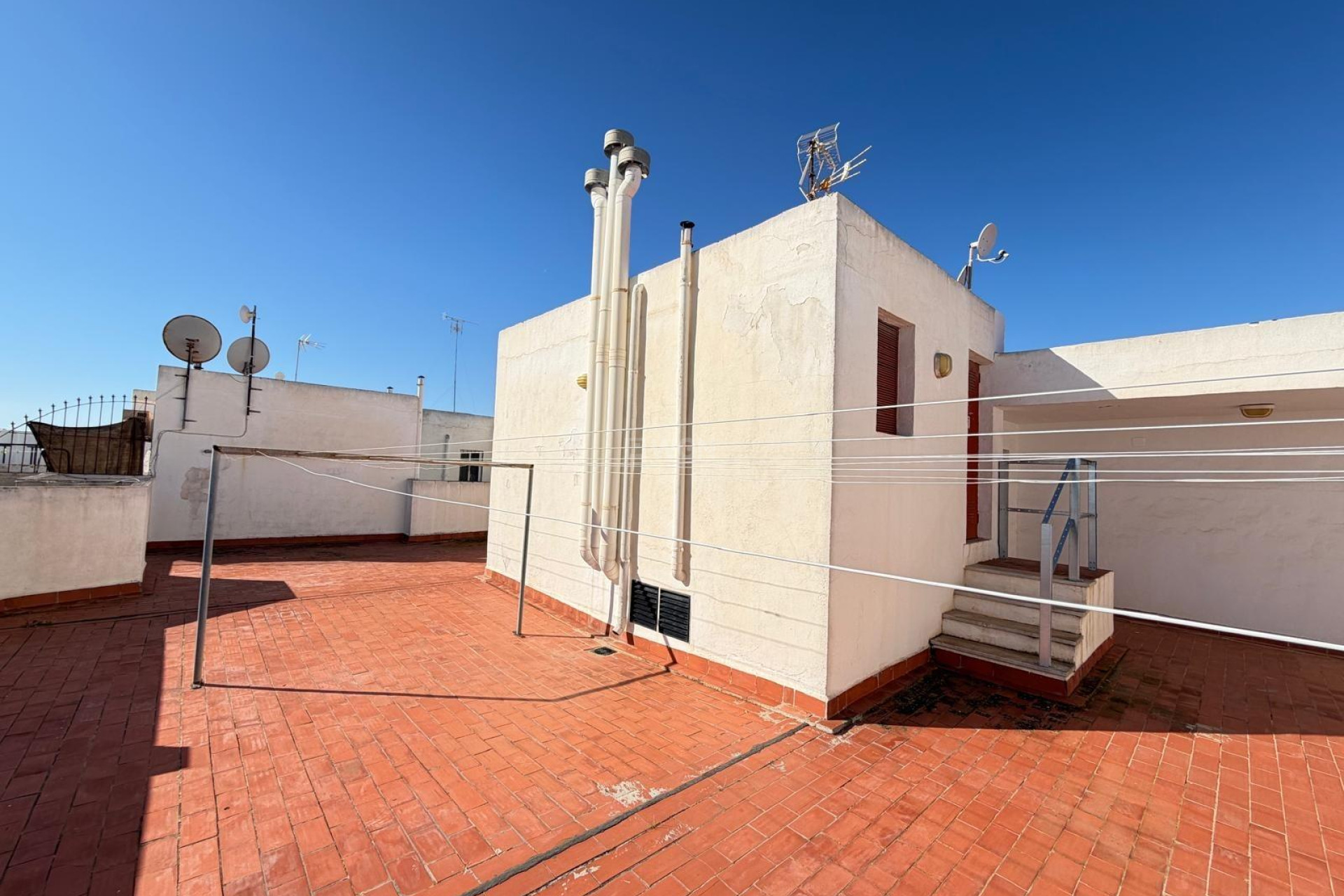 Odsprzedaż - Mieszkanie w bloku - Torrevieja - Playa del Cura