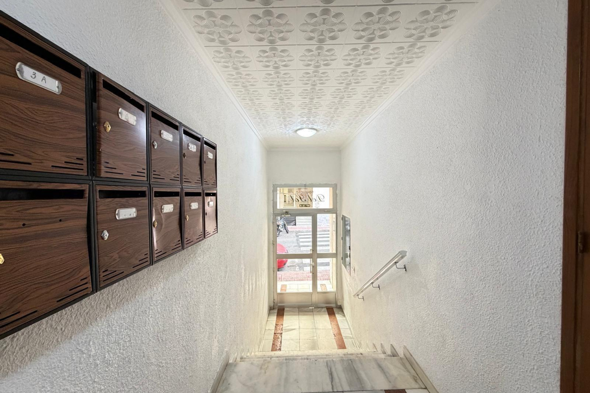 Odsprzedaż - Mieszkanie w bloku - Torrevieja - Playa del Cura