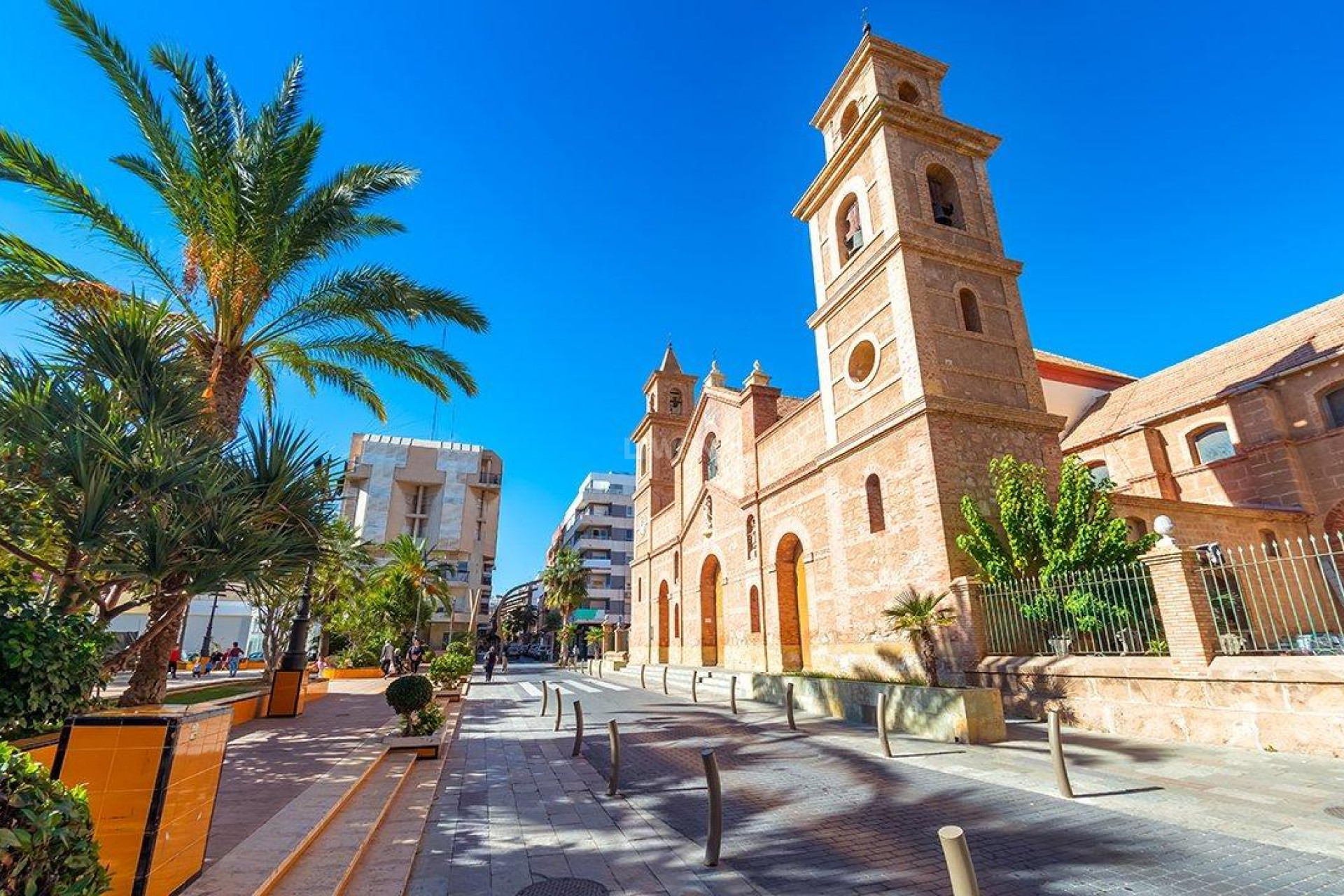Odsprzedaż - Mieszkanie w bloku - Torrevieja - Playa del Cura