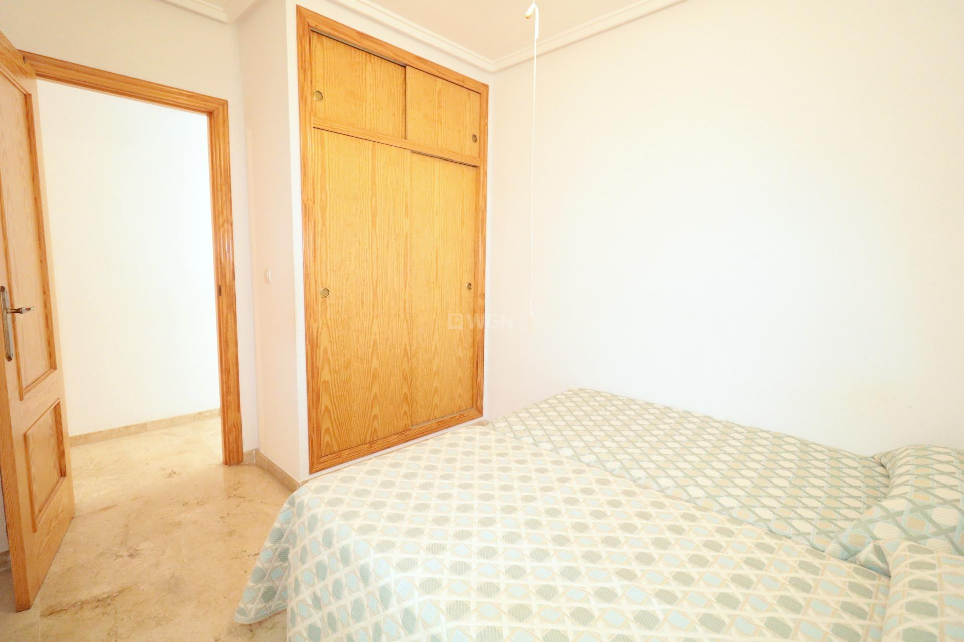 Odsprzedaż - Mieszkanie w bloku - Torrevieja - Playa del Cura