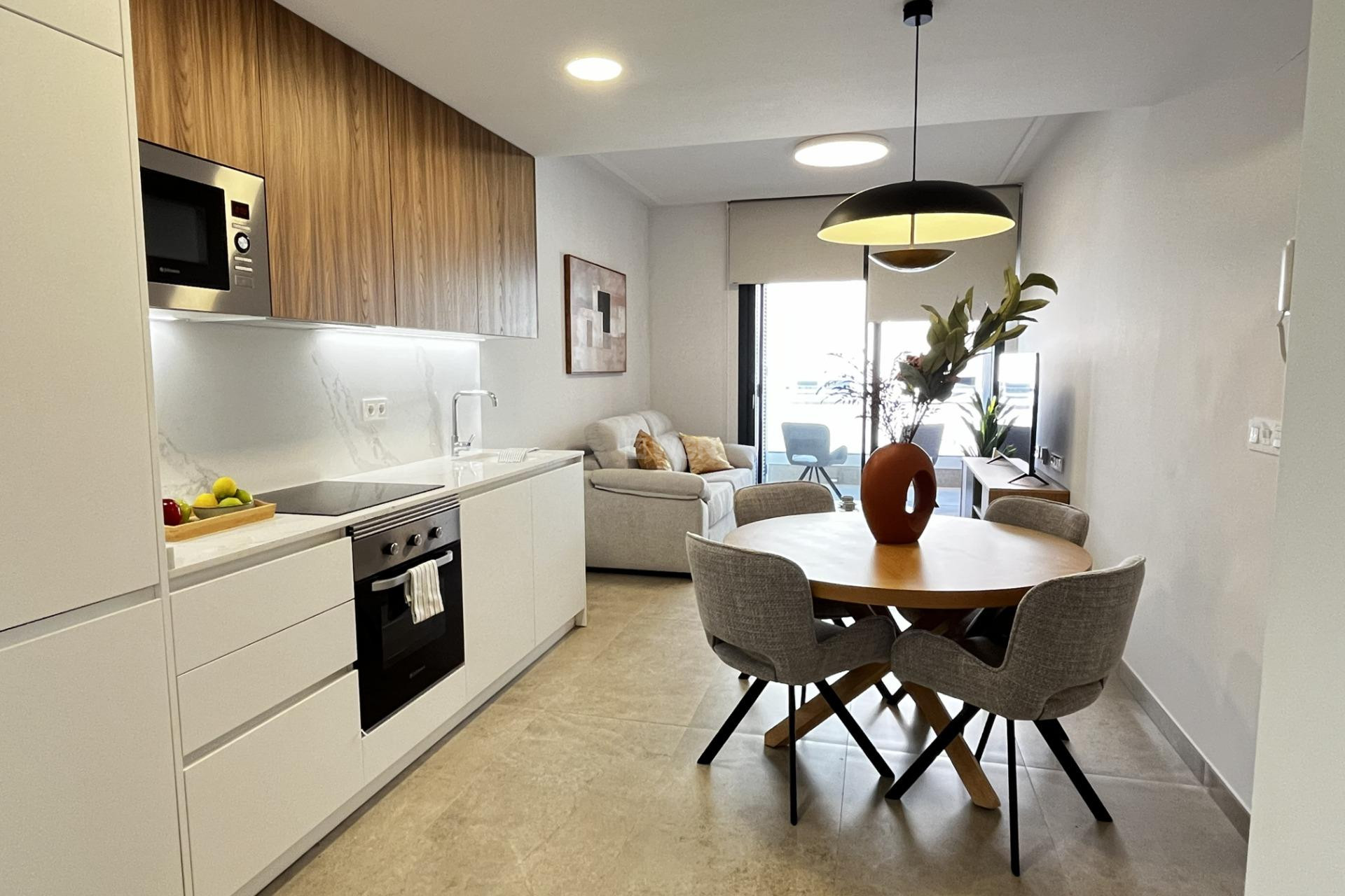 Odsprzedaż - Mieszkanie w bloku - Torrevieja - Playa del Cura