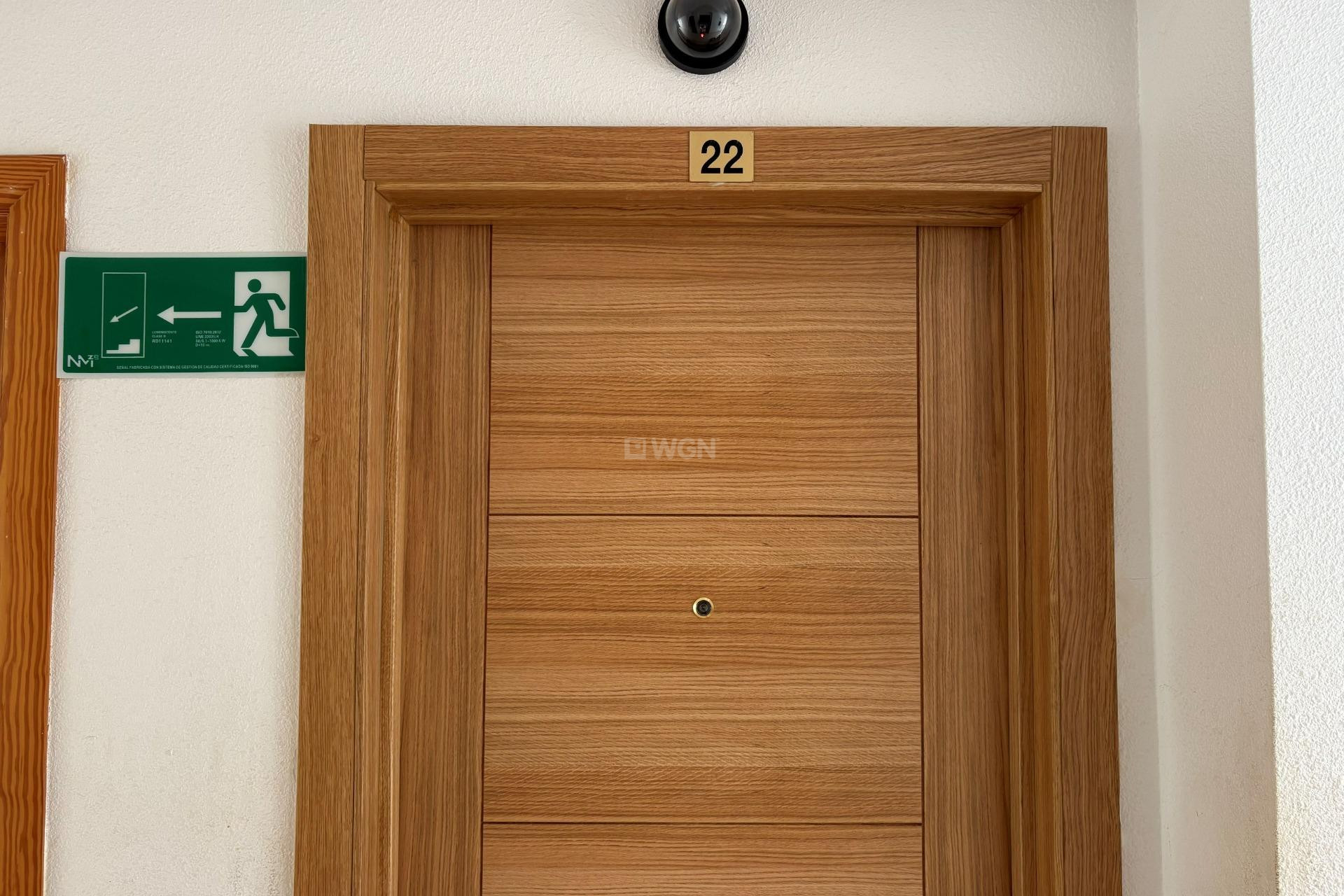 Odsprzedaż - Mieszkanie w bloku - Torrevieja - Playa del Cura
