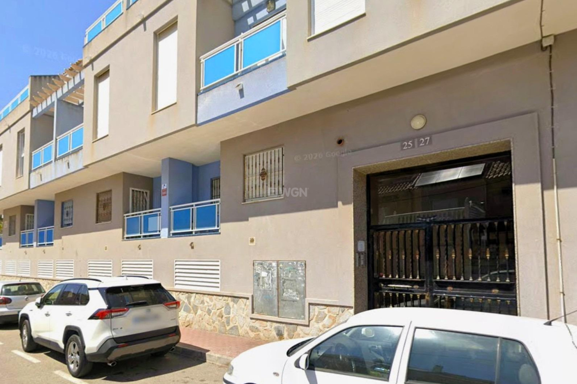 Odsprzedaż - Mieszkanie w bloku - Torrevieja - Playa del Cura