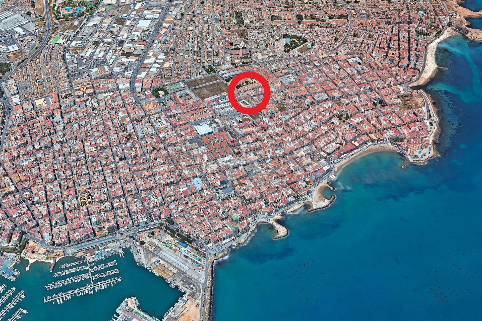 Odsprzedaż - Mieszkanie w bloku - Torrevieja - Playa del Cura