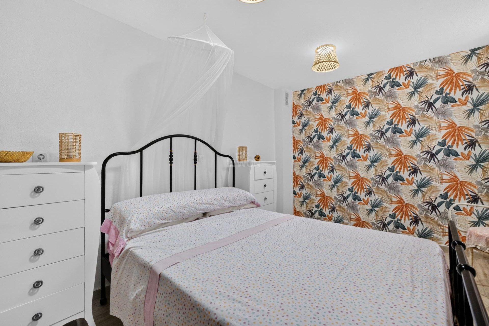 Odsprzedaż - Mieszkanie w bloku - Torrevieja - Playa del Cura