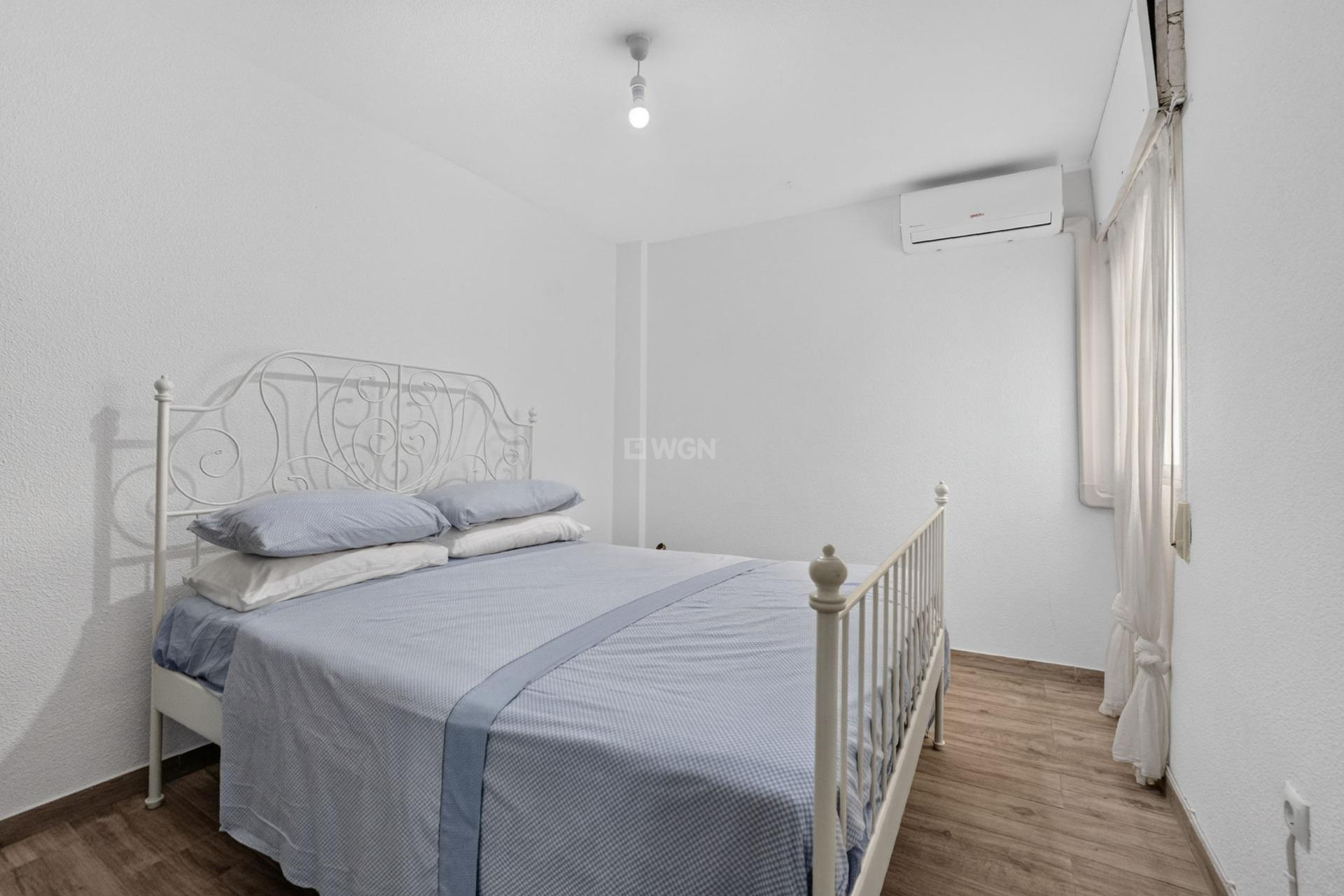 Odsprzedaż - Mieszkanie w bloku - Torrevieja - Playa del Cura