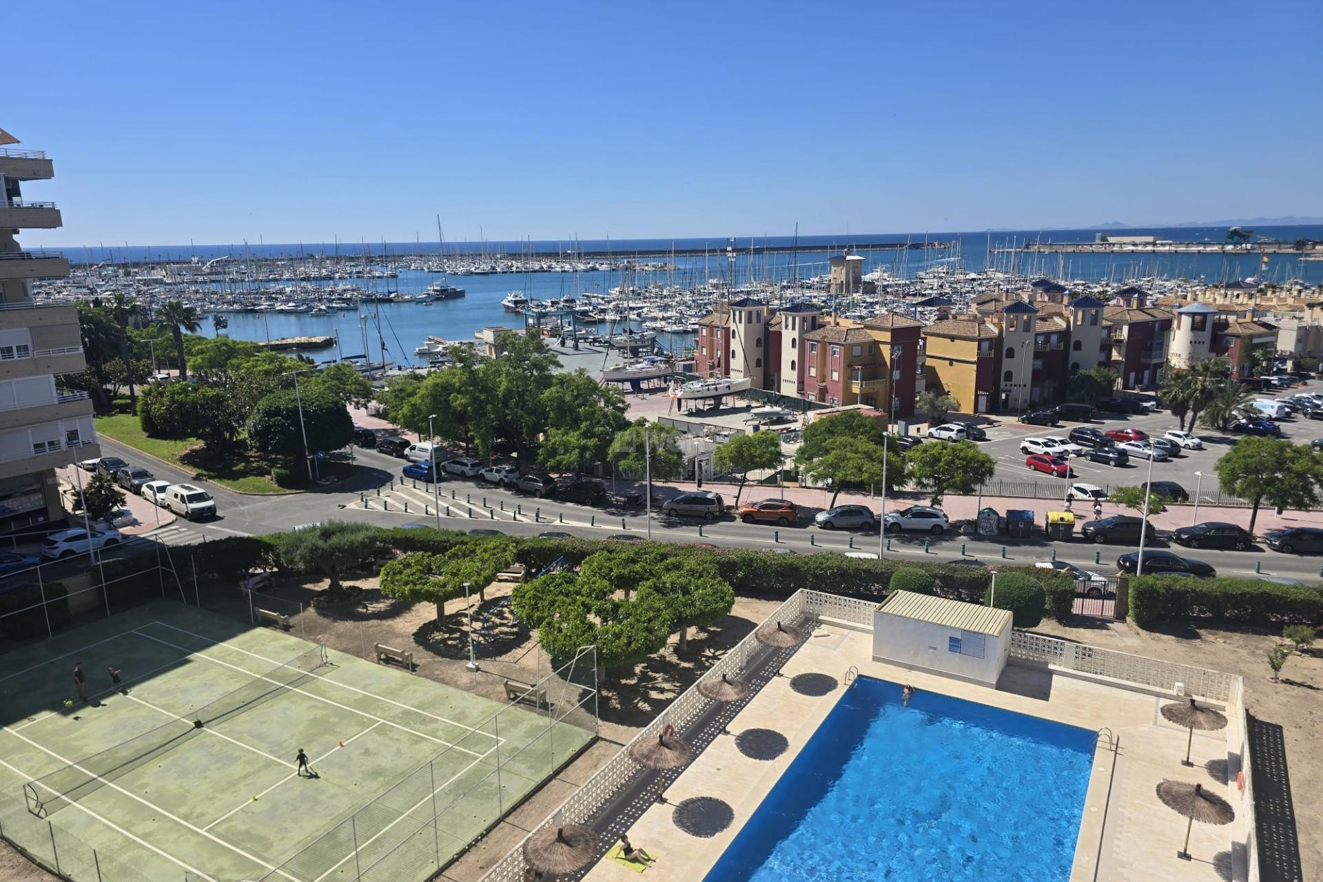 Odsprzedaż - Mieszkanie w bloku - Torrevieja - Puerto Deportivo Marina Salinas