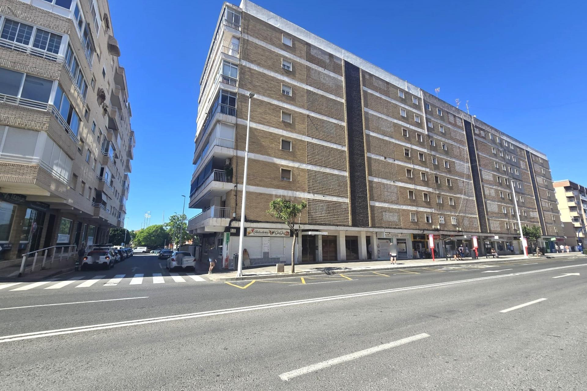 Odsprzedaż - Mieszkanie w bloku - Torrevieja - Puerto Deportivo Marina Salinas