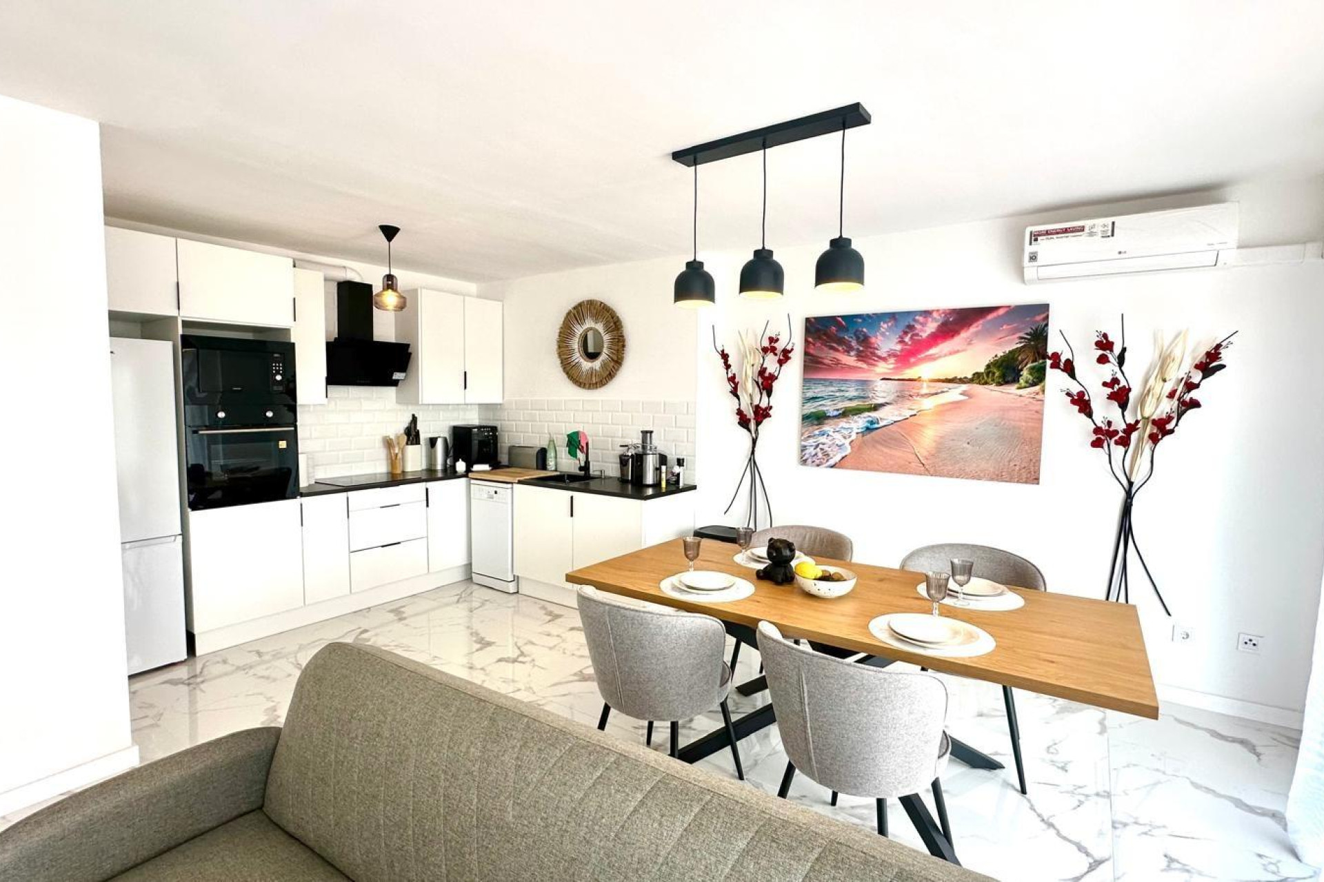 Odsprzedaż - Mieszkanie w bloku - Torrevieja - Punta Prima