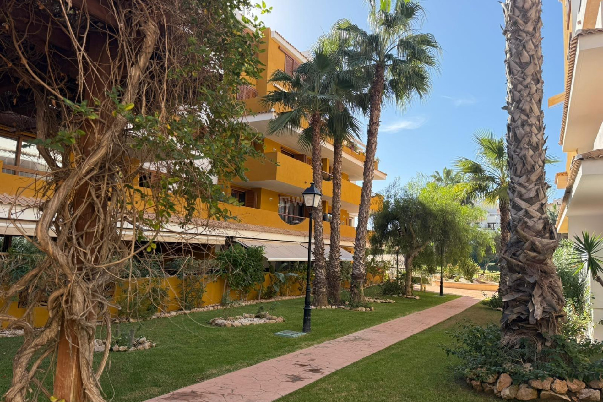 Odsprzedaż - Mieszkanie w bloku - Torrevieja - Punta Prima