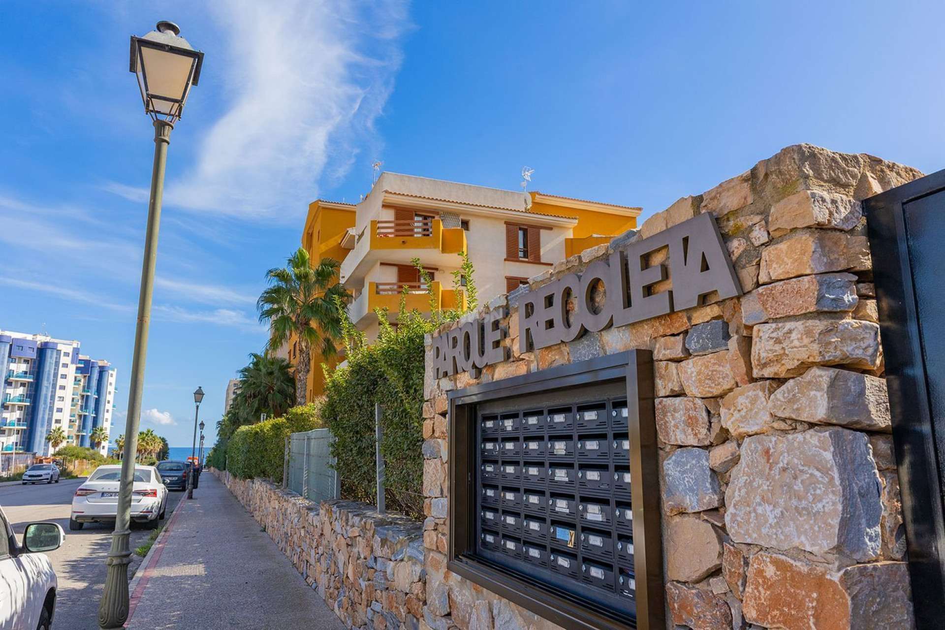 Odsprzedaż - Mieszkanie w bloku - Torrevieja - Punta Prima