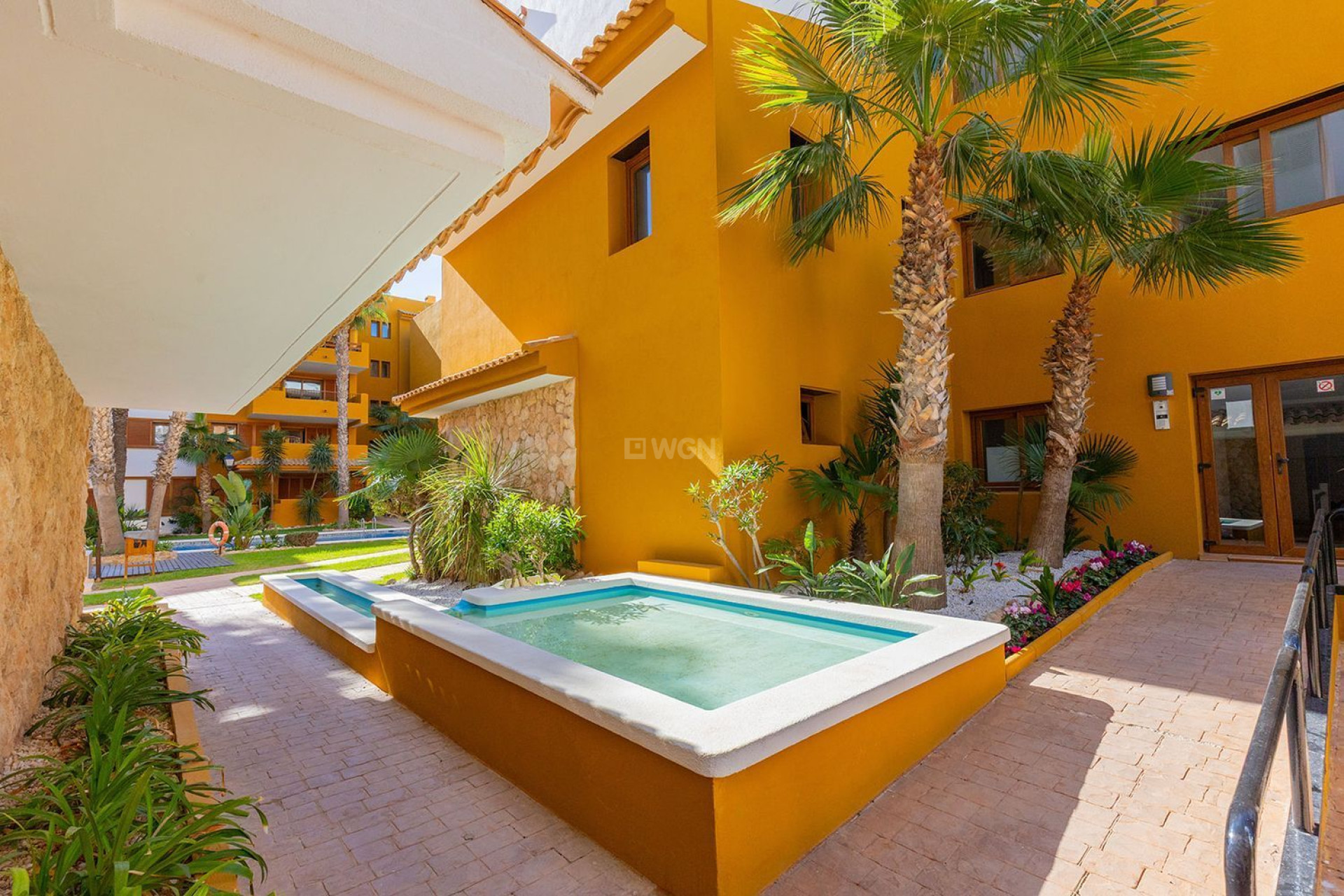 Odsprzedaż - Mieszkanie w bloku - Torrevieja - Punta Prima