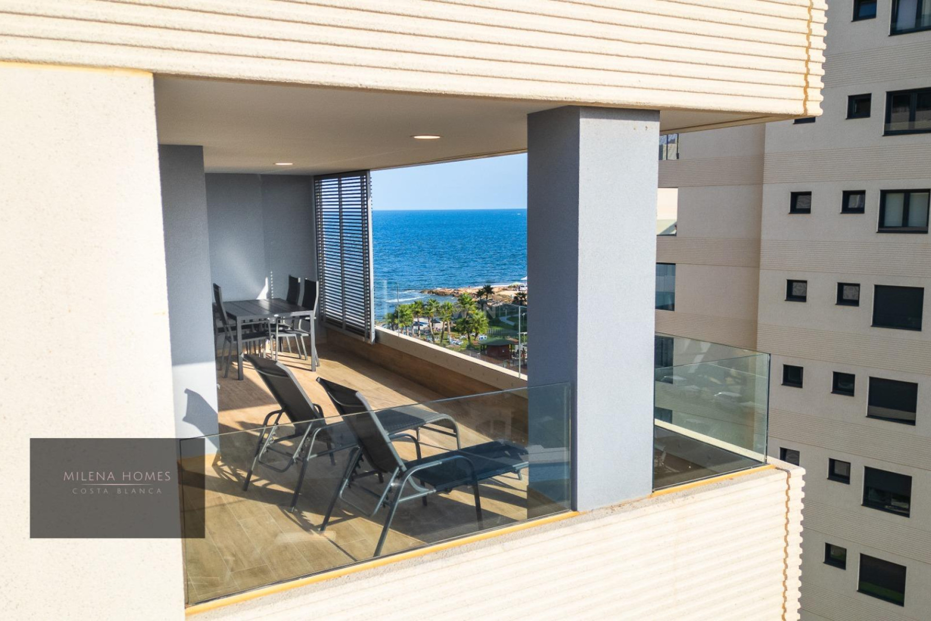 Odsprzedaż - Mieszkanie w bloku - Torrevieja - Punta Prima