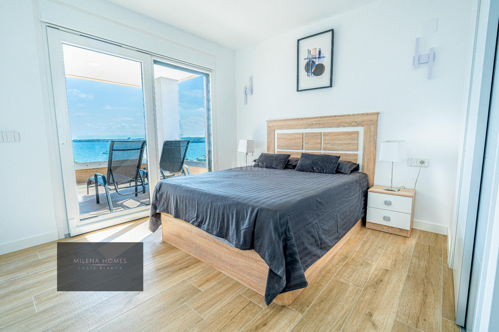 Odsprzedaż - Mieszkanie w bloku - Torrevieja - Punta Prima