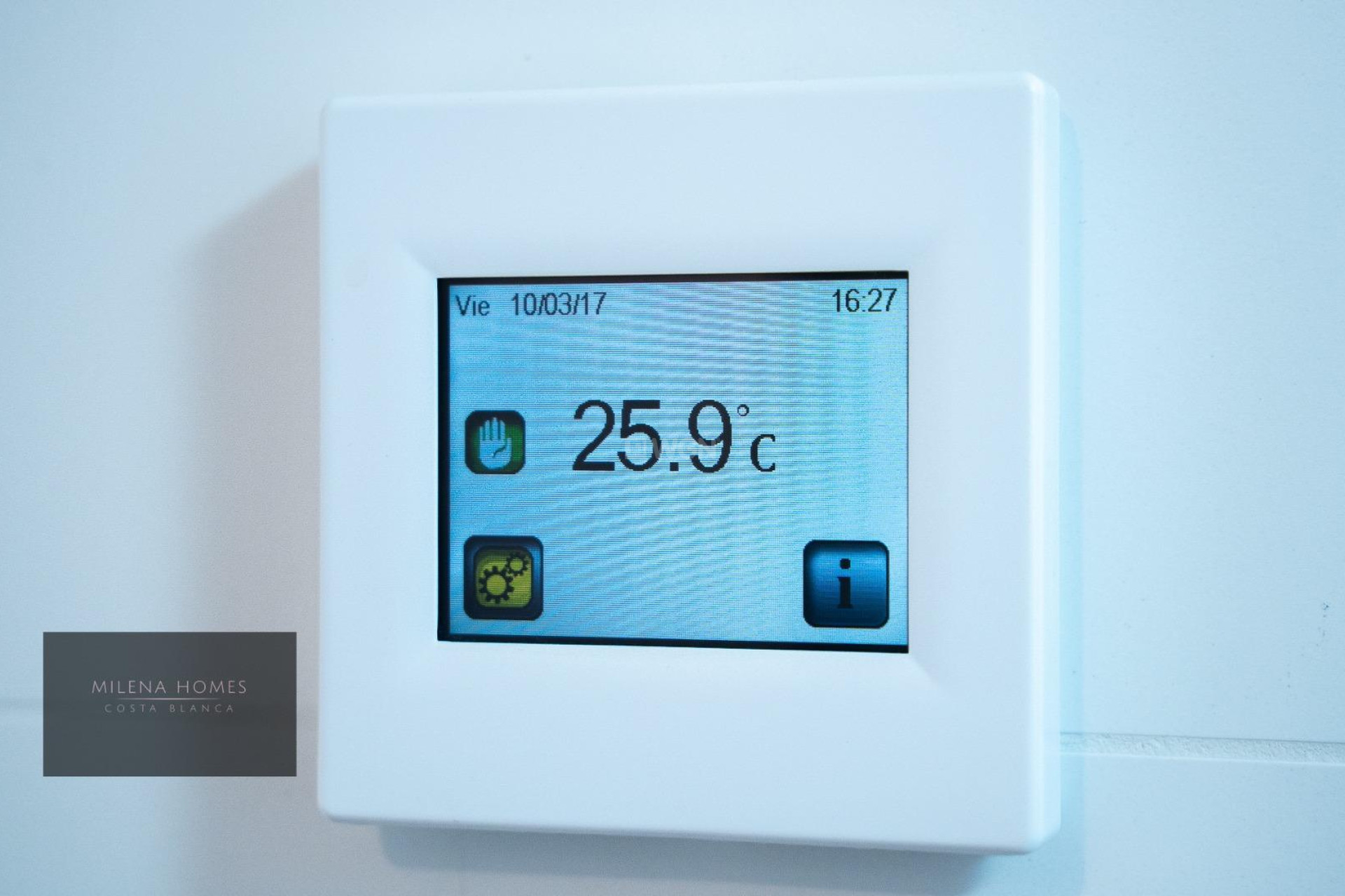 Odsprzedaż - Mieszkanie w bloku - Torrevieja - Punta Prima