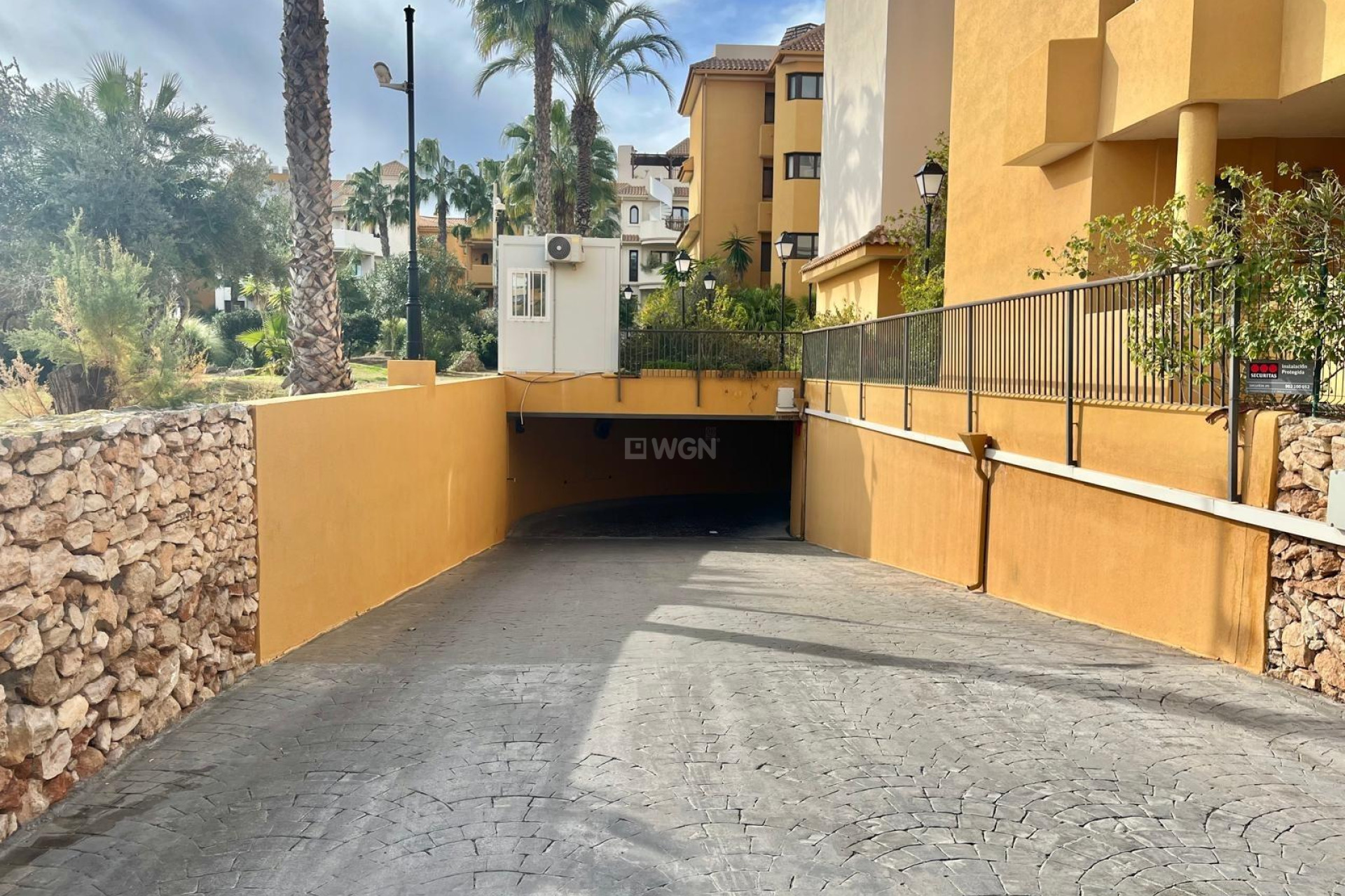 Odsprzedaż - Mieszkanie w bloku - Torrevieja - Punta Prima