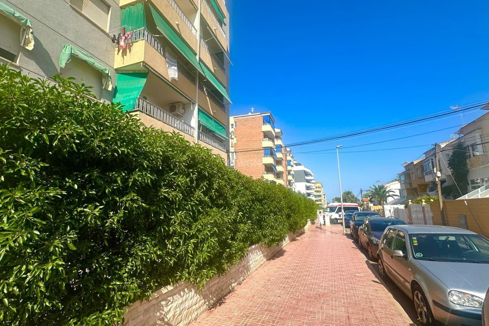 Odsprzedaż - Mieszkanie w bloku - Torrevieja - Punta Prima