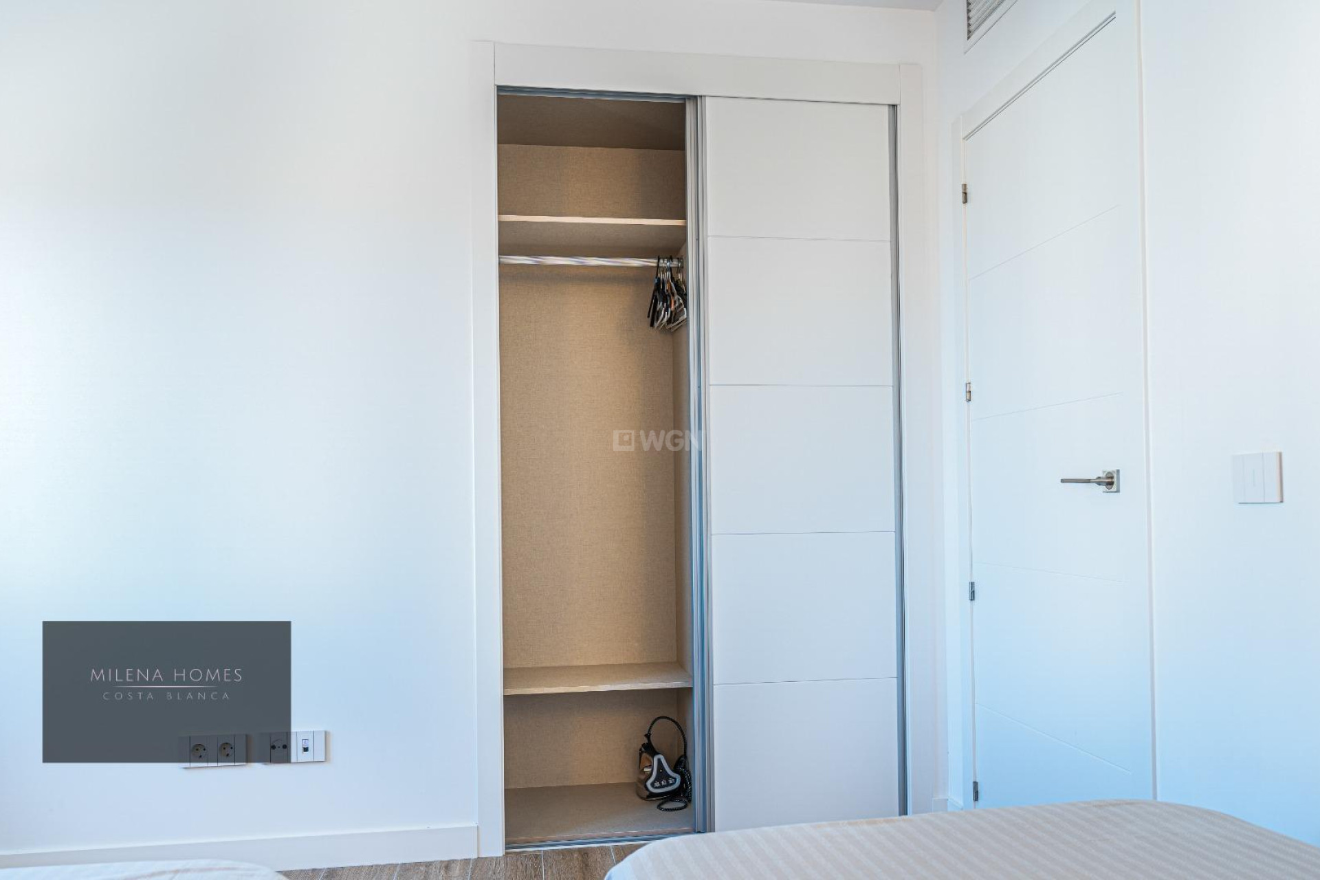 Odsprzedaż - Mieszkanie w bloku - Torrevieja - Punta Prima