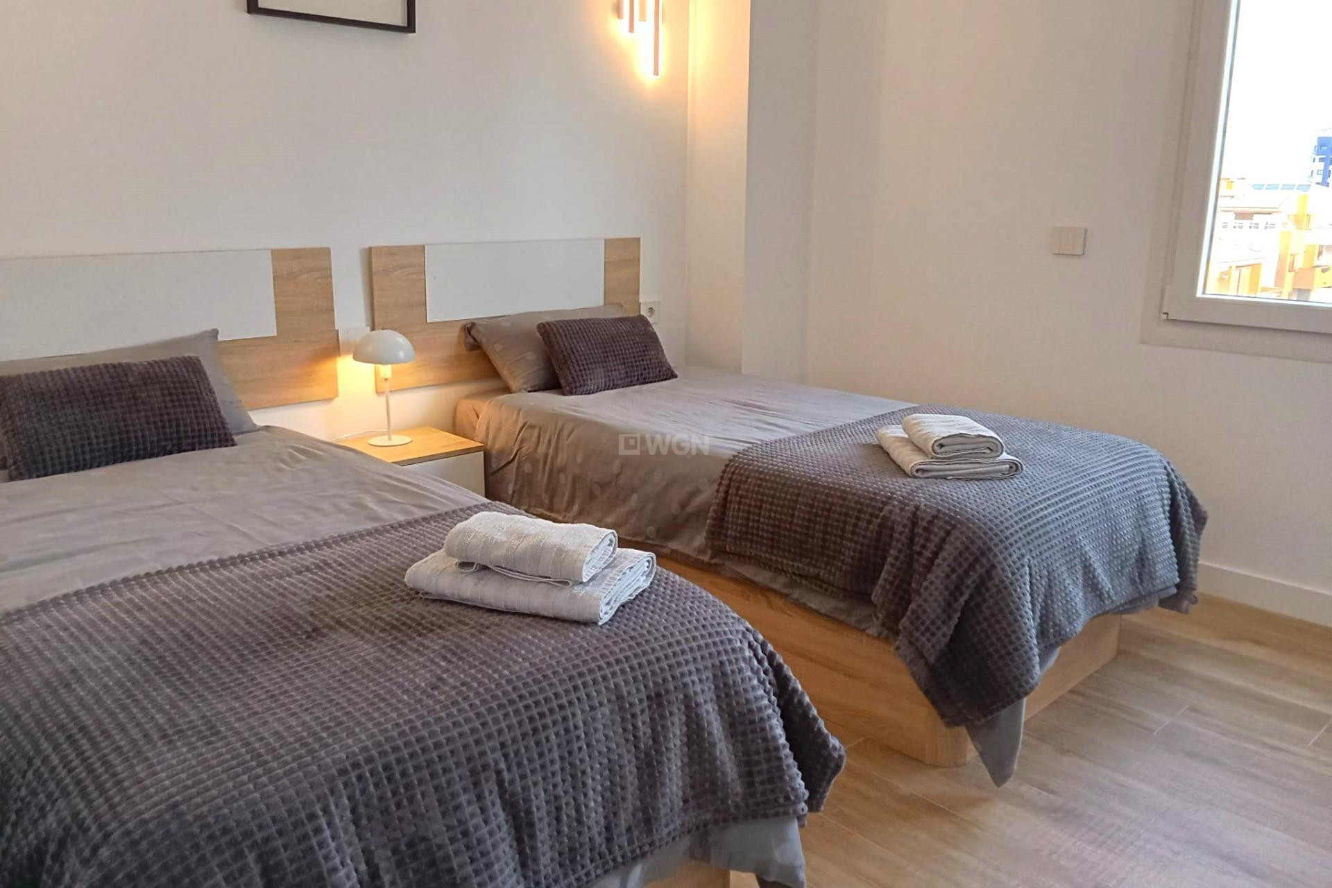 Odsprzedaż - Mieszkanie w bloku - Torrevieja - Punta Prima