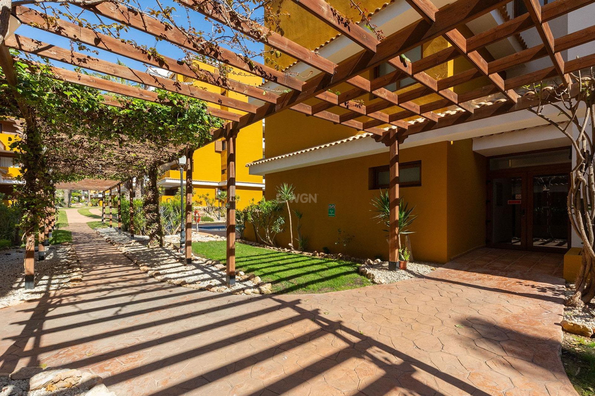 Odsprzedaż - Mieszkanie w bloku - Torrevieja - Punta Prima