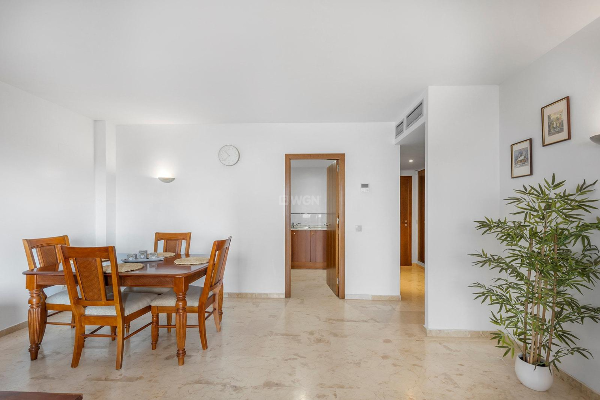 Odsprzedaż - Mieszkanie w bloku - Torrevieja - Punta Prima