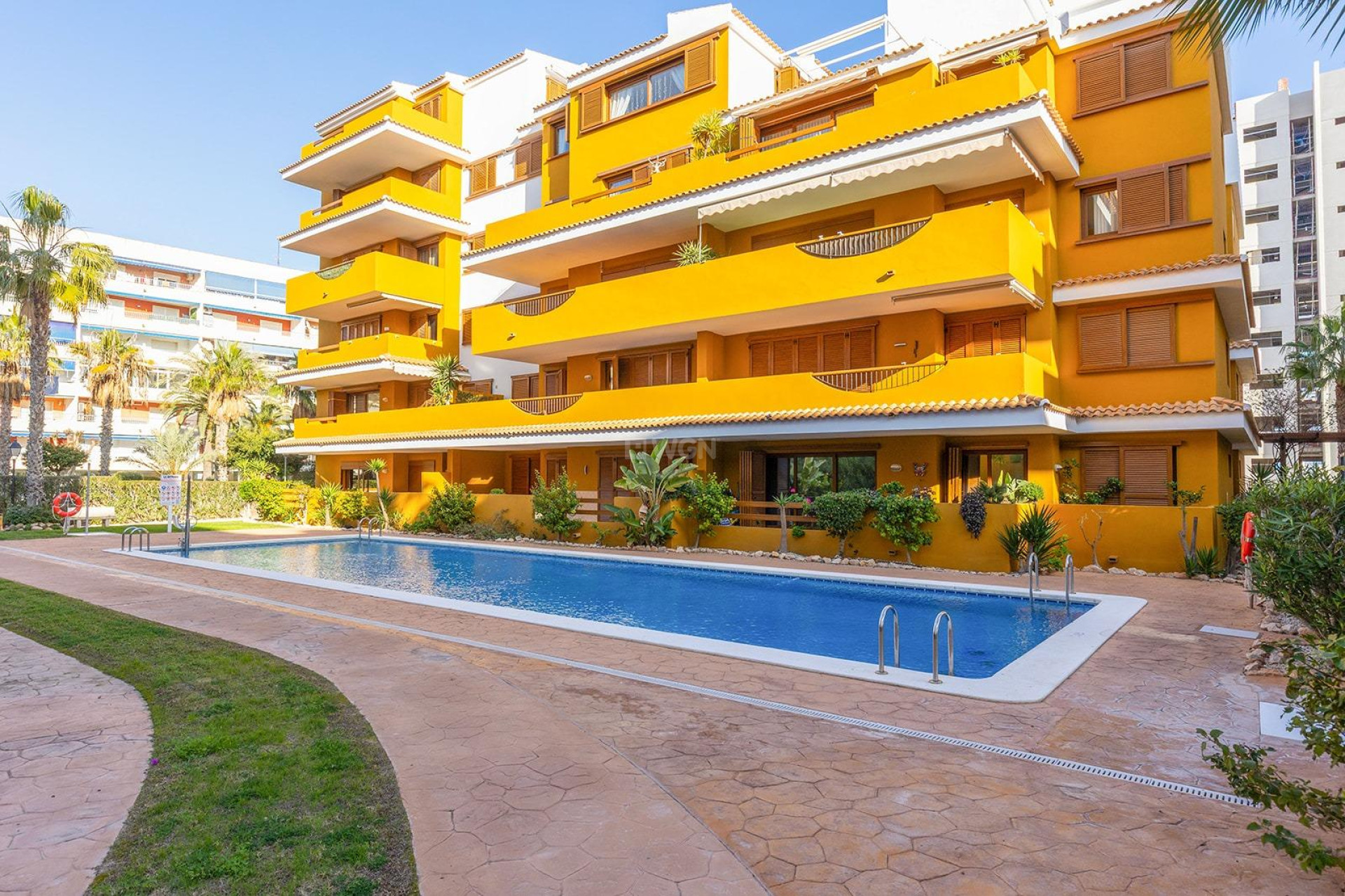 Odsprzedaż - Mieszkanie w bloku - Torrevieja - Punta Prima