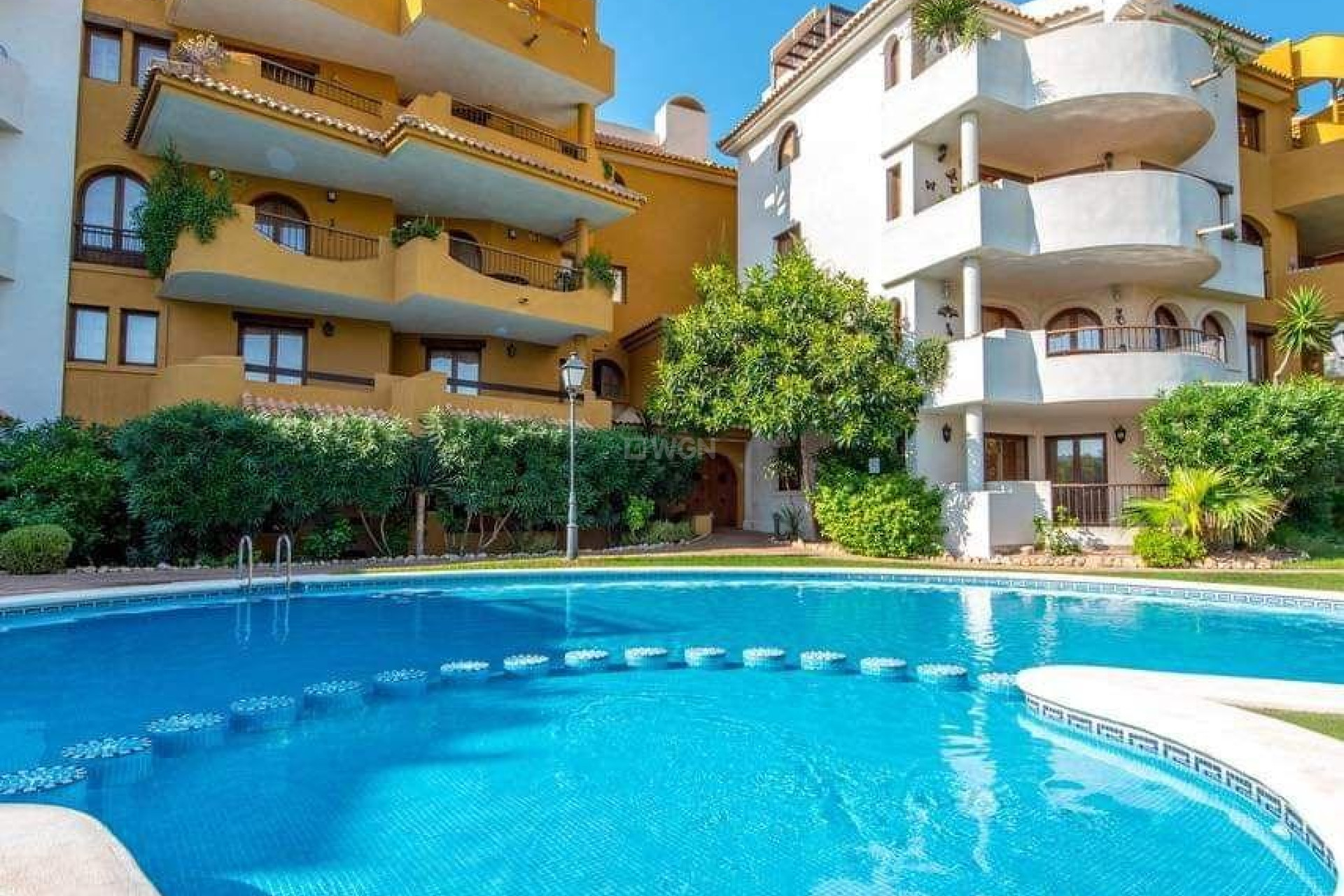 Odsprzedaż - Mieszkanie w bloku - Torrevieja - Punta Prima