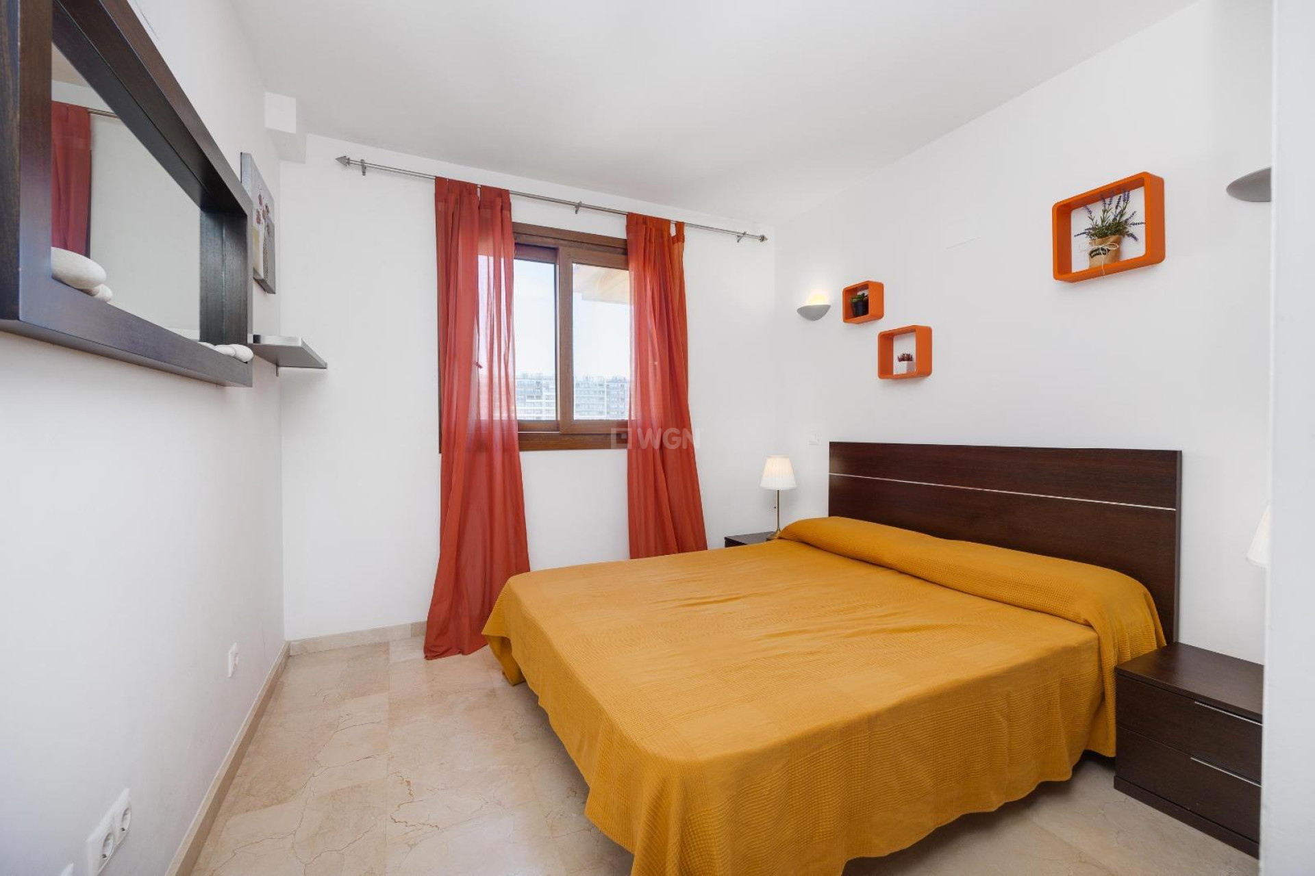 Odsprzedaż - Mieszkanie w bloku - Torrevieja - Punta Prima