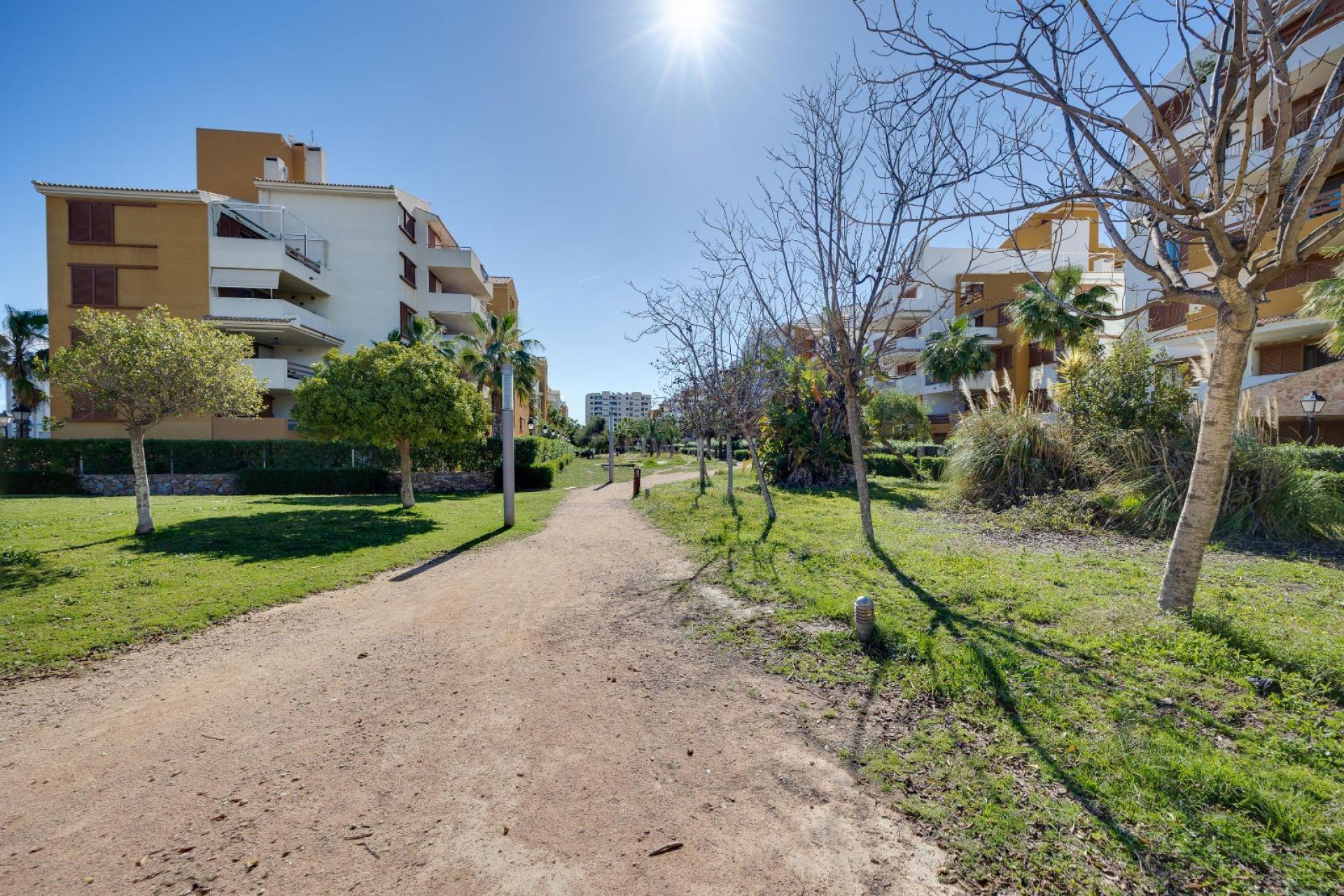 Odsprzedaż - Mieszkanie w bloku - Torrevieja - Punta Prima