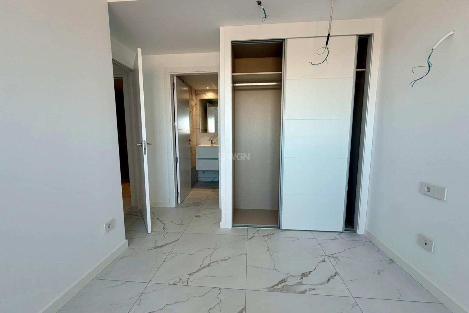 Odsprzedaż - Mieszkanie w bloku - Torrevieja - Punta Prima