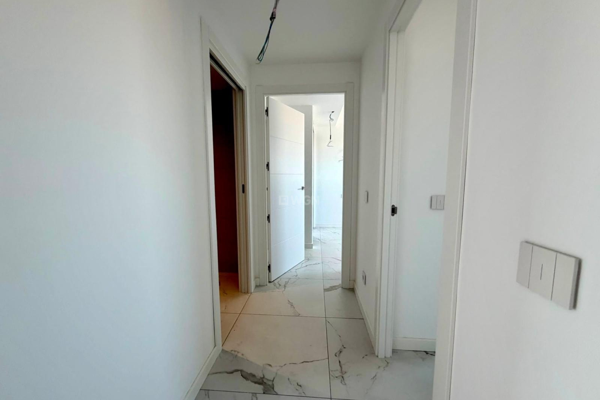 Odsprzedaż - Mieszkanie w bloku - Torrevieja - Punta Prima
