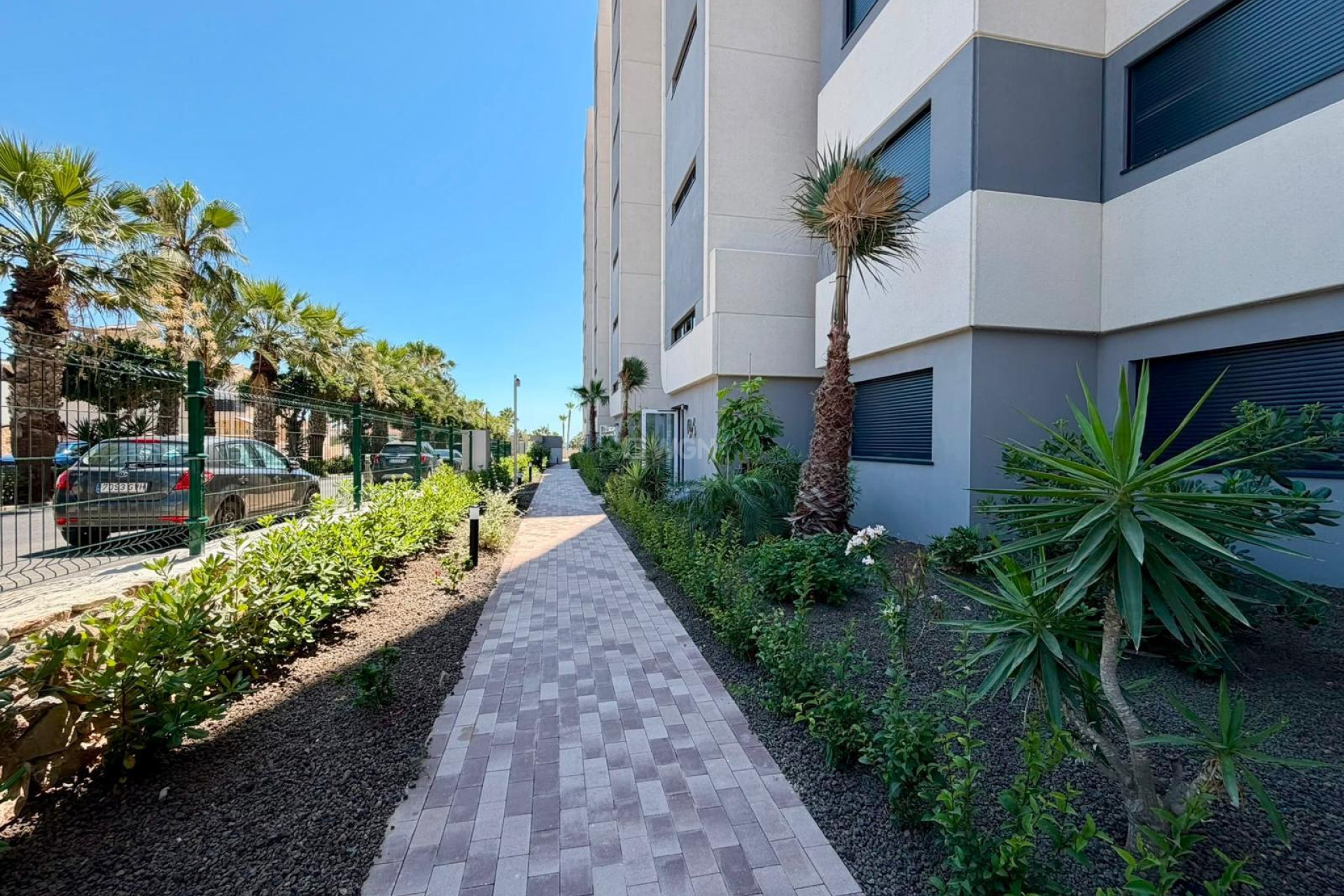Odsprzedaż - Mieszkanie w bloku - Torrevieja - Punta Prima