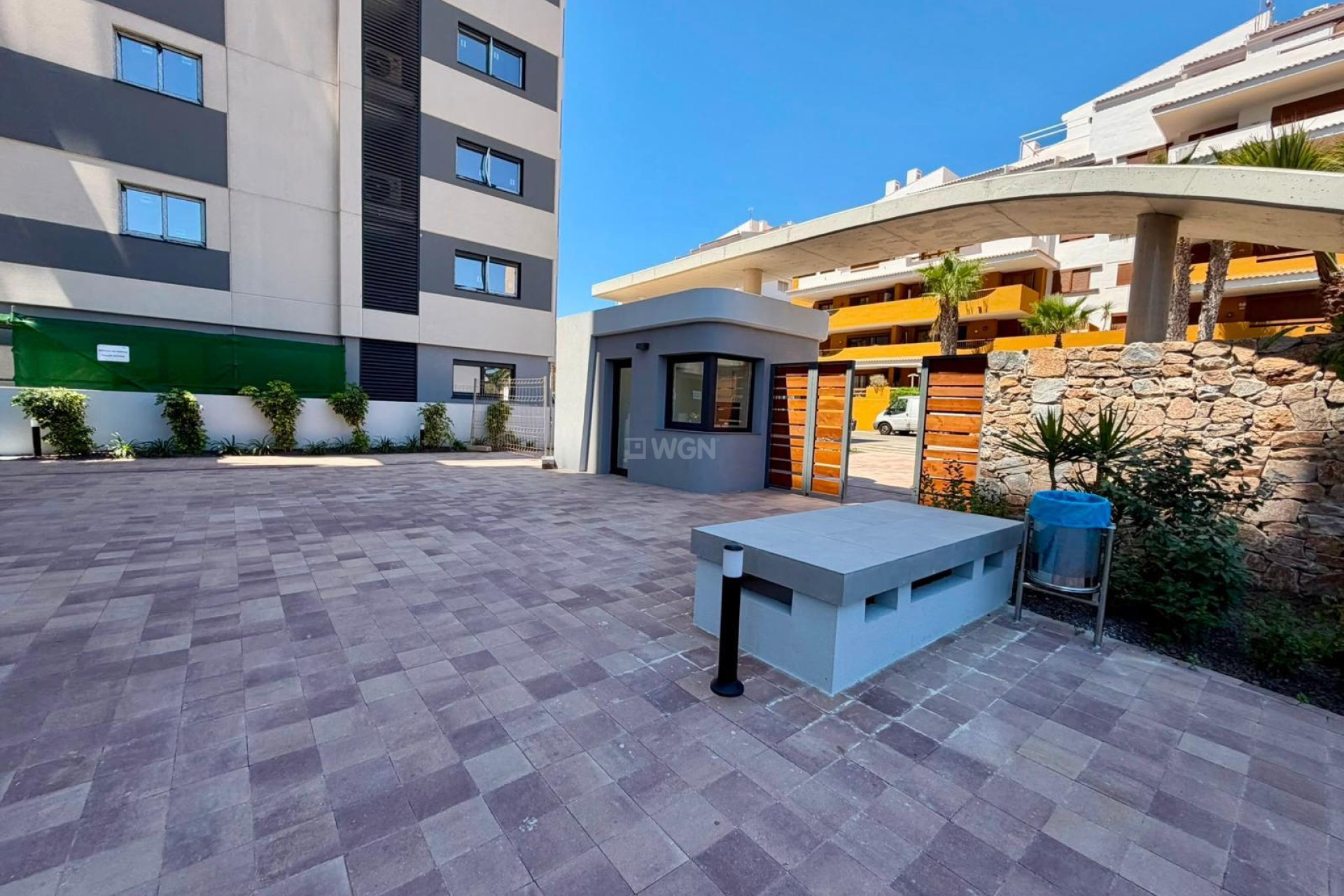 Odsprzedaż - Mieszkanie w bloku - Torrevieja - Punta Prima