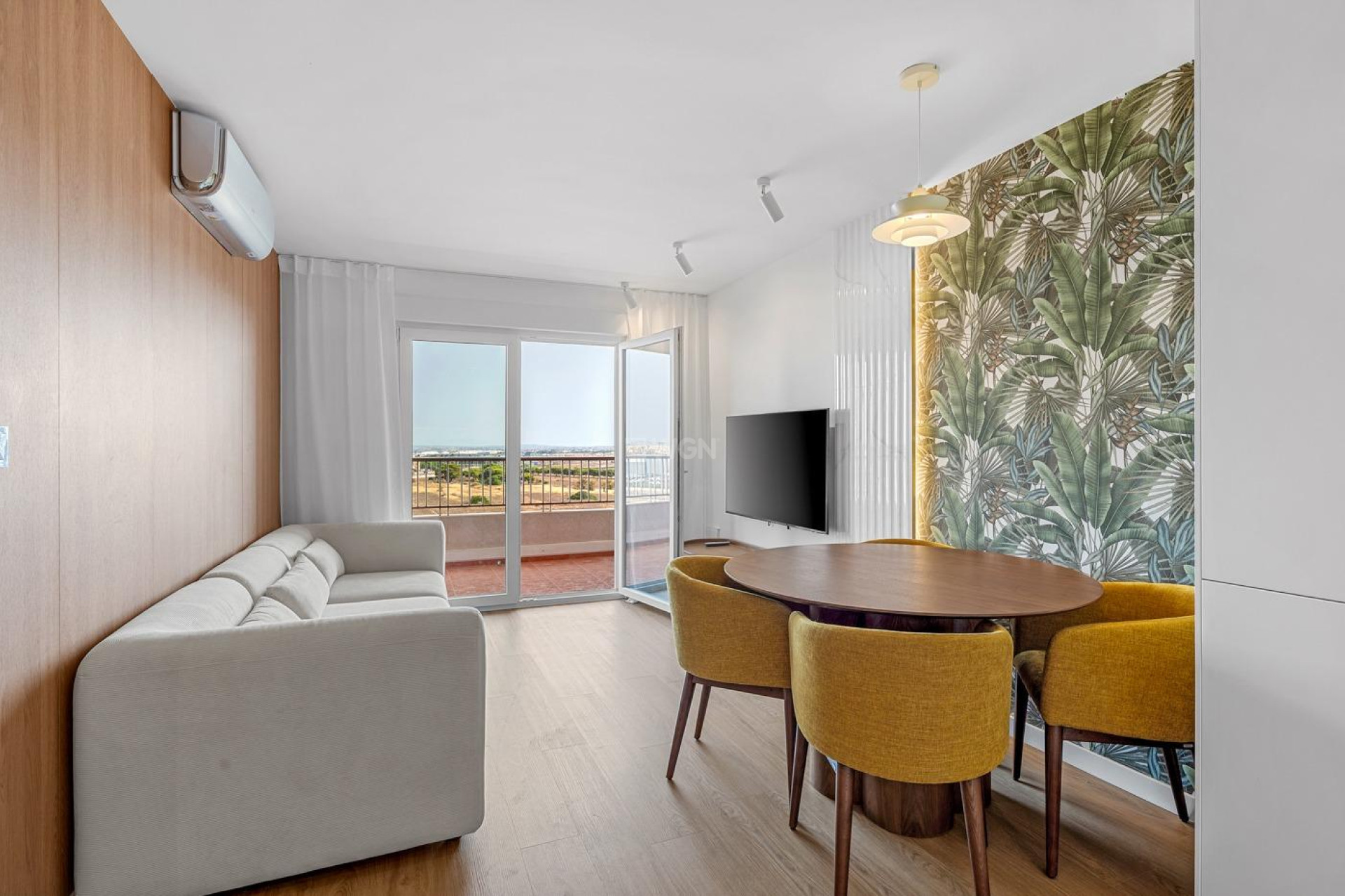Odsprzedaż - Mieszkanie w bloku - Torrevieja - Punta Prima