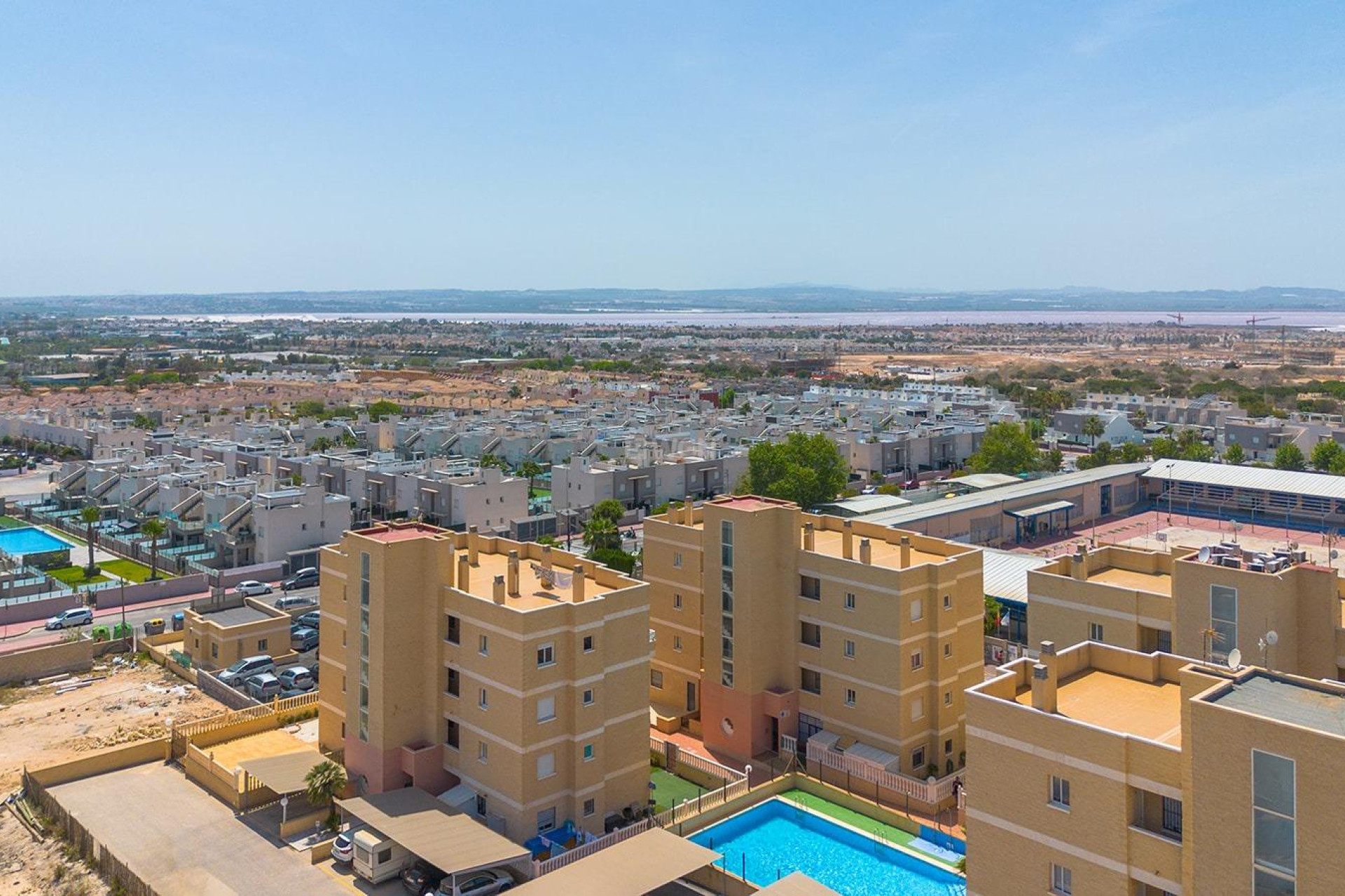 Odsprzedaż - Mieszkanie w bloku - Torrevieja - Sector 25