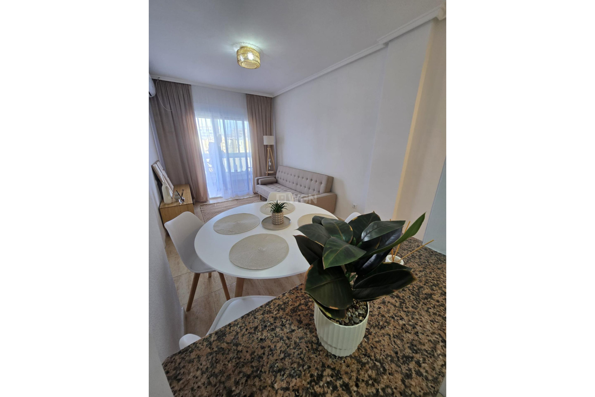 Odsprzedaż - Mieszkanie w bloku - Torrevieja - Torreblanca