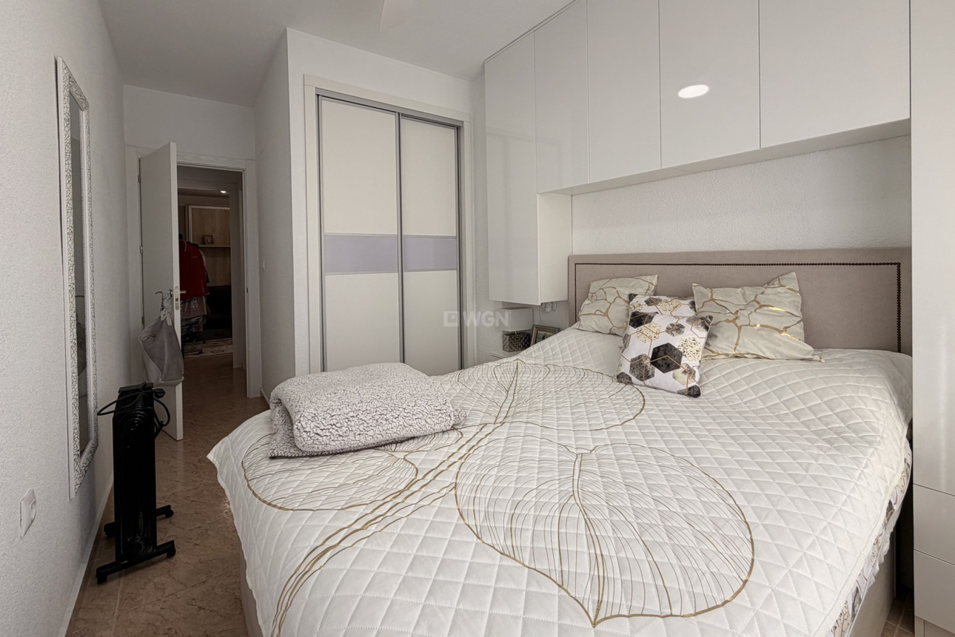 Odsprzedaż - Mieszkanie w bloku - Torrevieja - Urb. Calas Blancas III