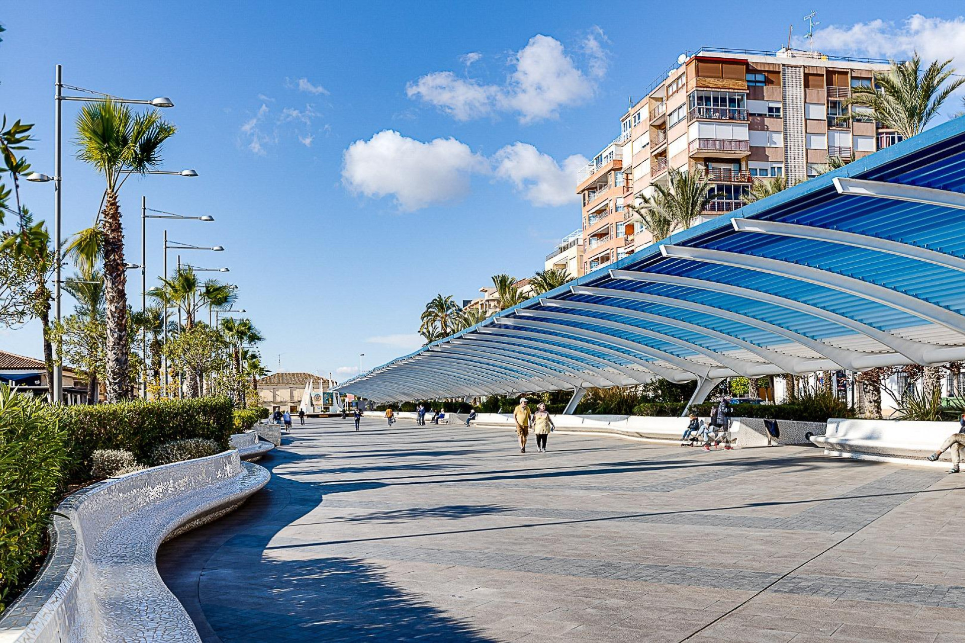 Odsprzedaż - Mieszkanie w bloku - Torrevieja