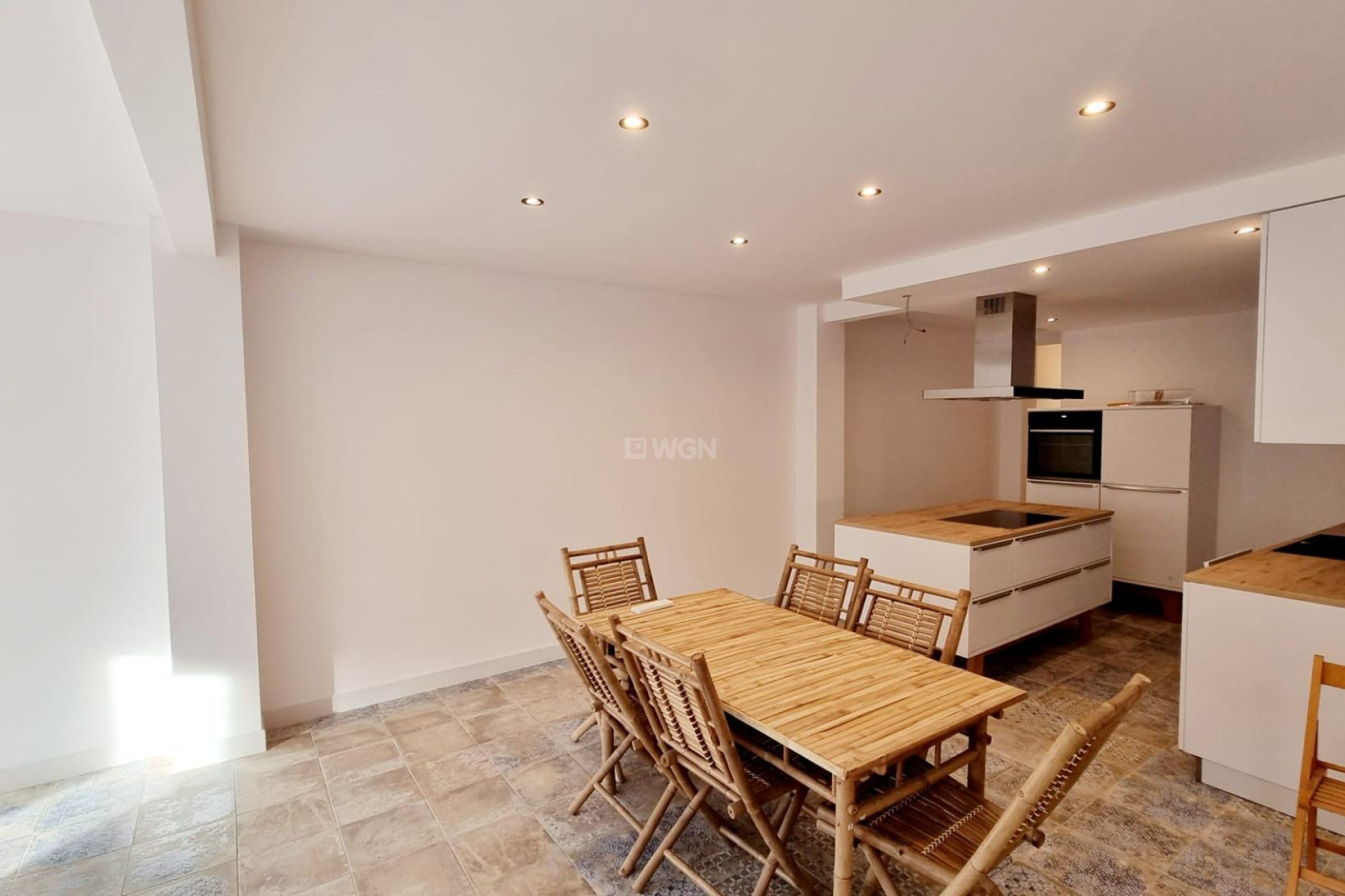 Odsprzedaż - Mieszkanie w bloku - Torrevieja