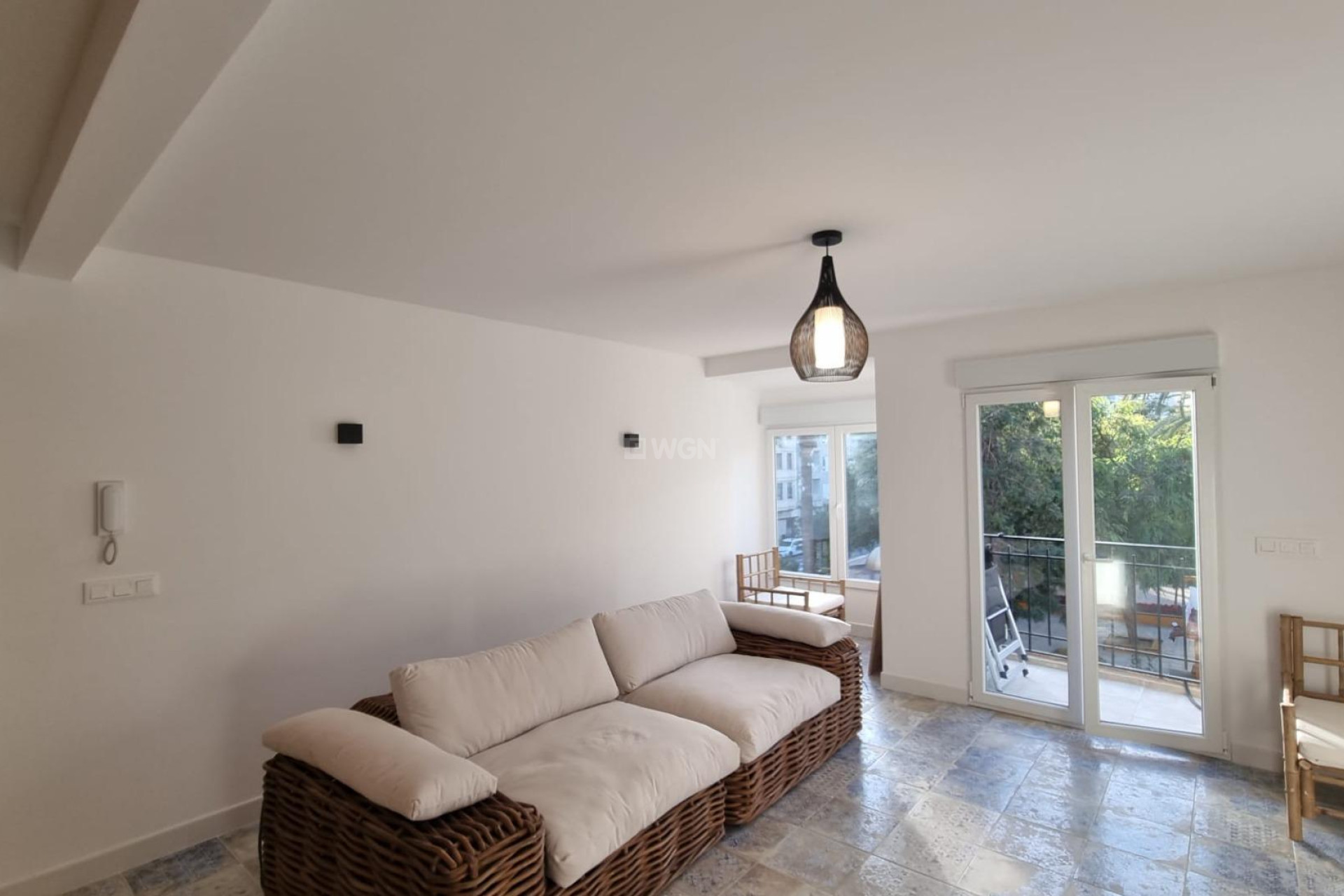 Odsprzedaż - Mieszkanie w bloku - Torrevieja