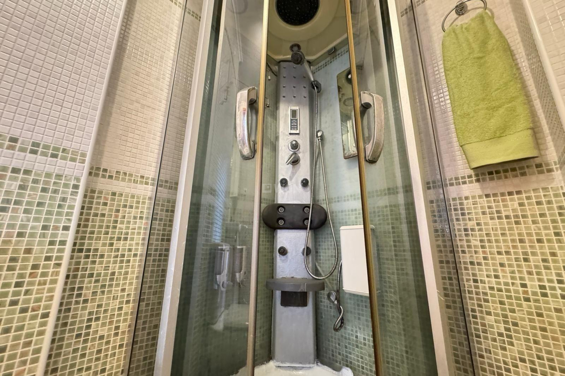 Odsprzedaż - Mieszkanie w bloku - Torrevieja