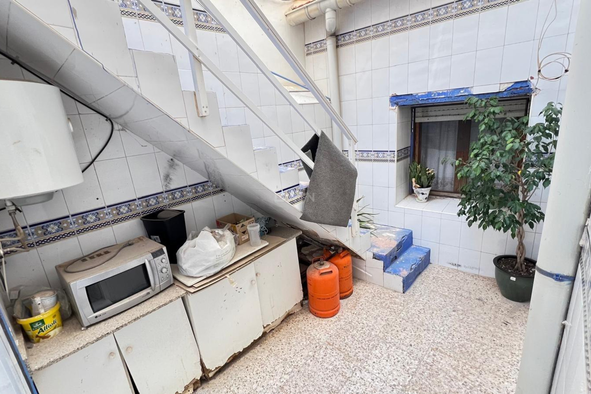 Odsprzedaż - Mieszkanie w bloku - Torrevieja