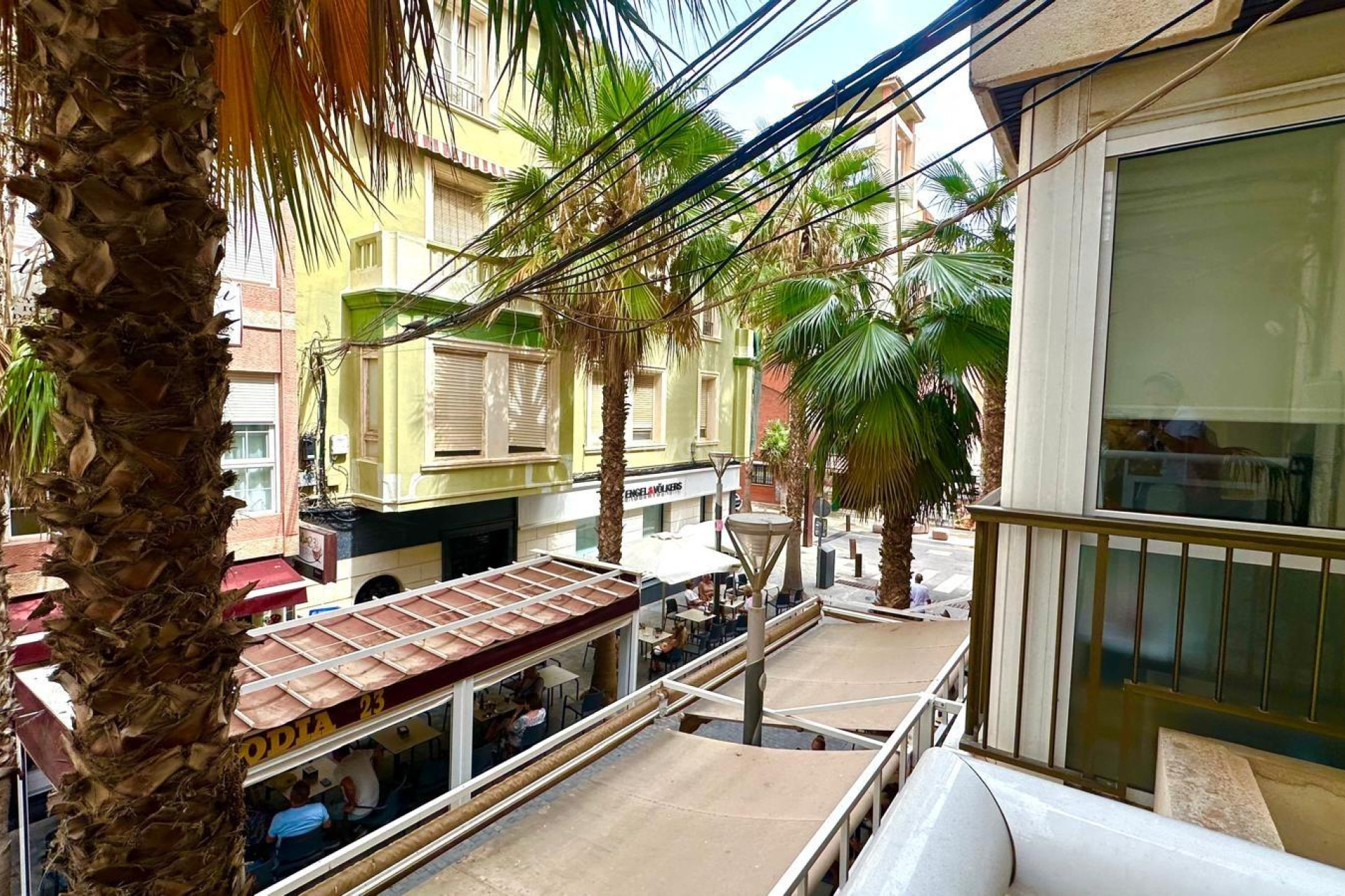 Odsprzedaż - Mieszkanie w bloku - Torrevieja