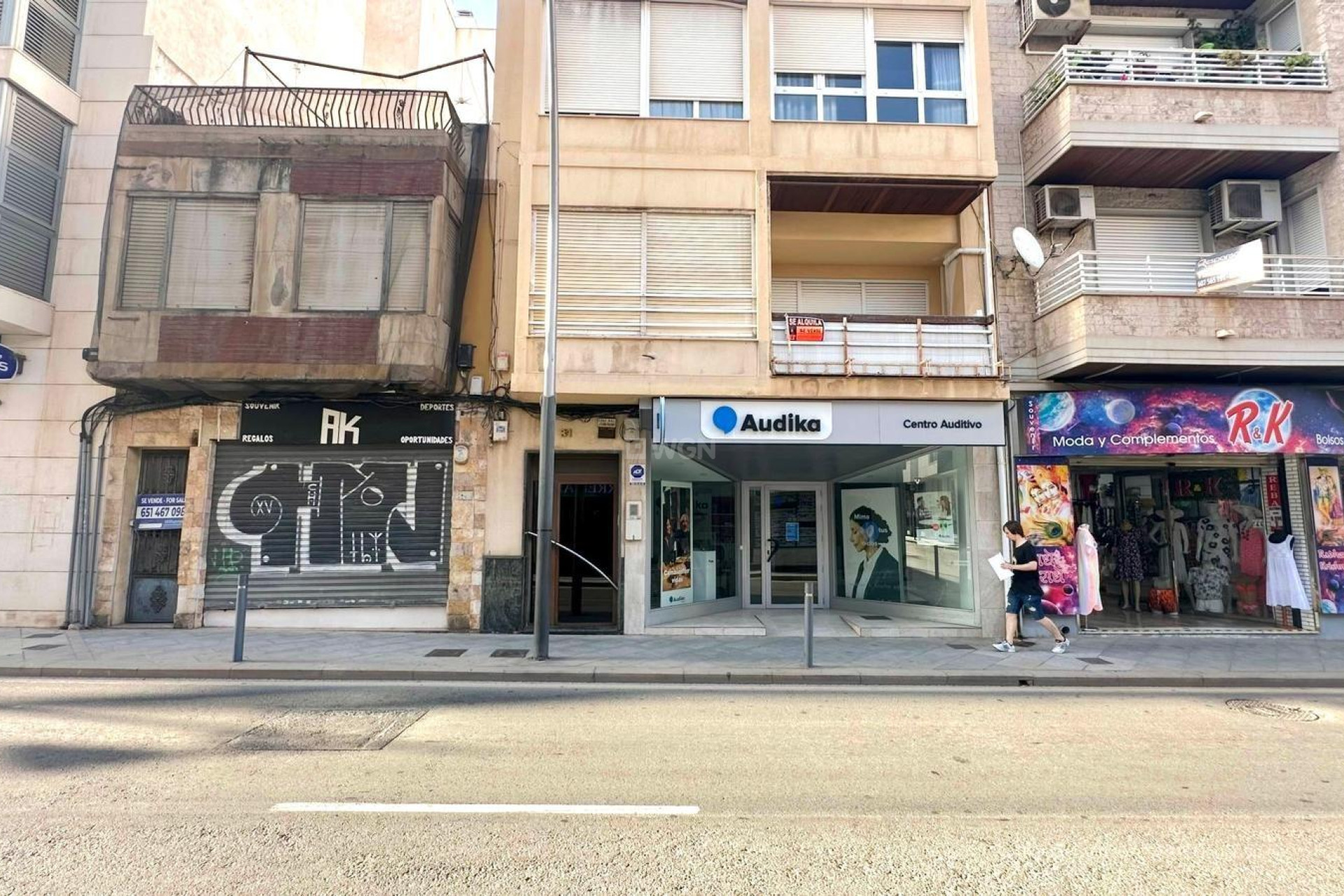 Odsprzedaż - Mieszkanie w bloku - Torrevieja