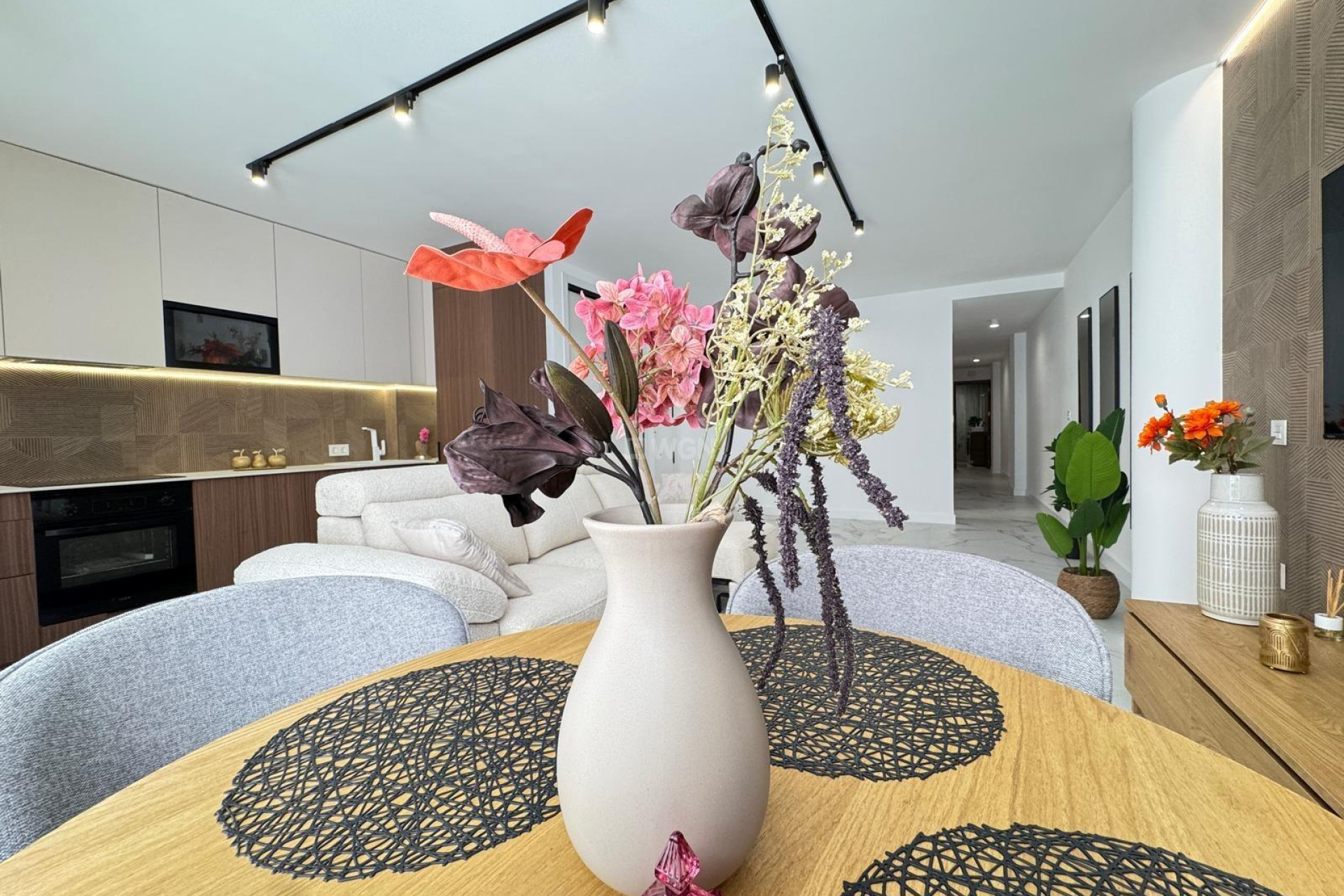 Odsprzedaż - Mieszkanie w bloku - Torrevieja