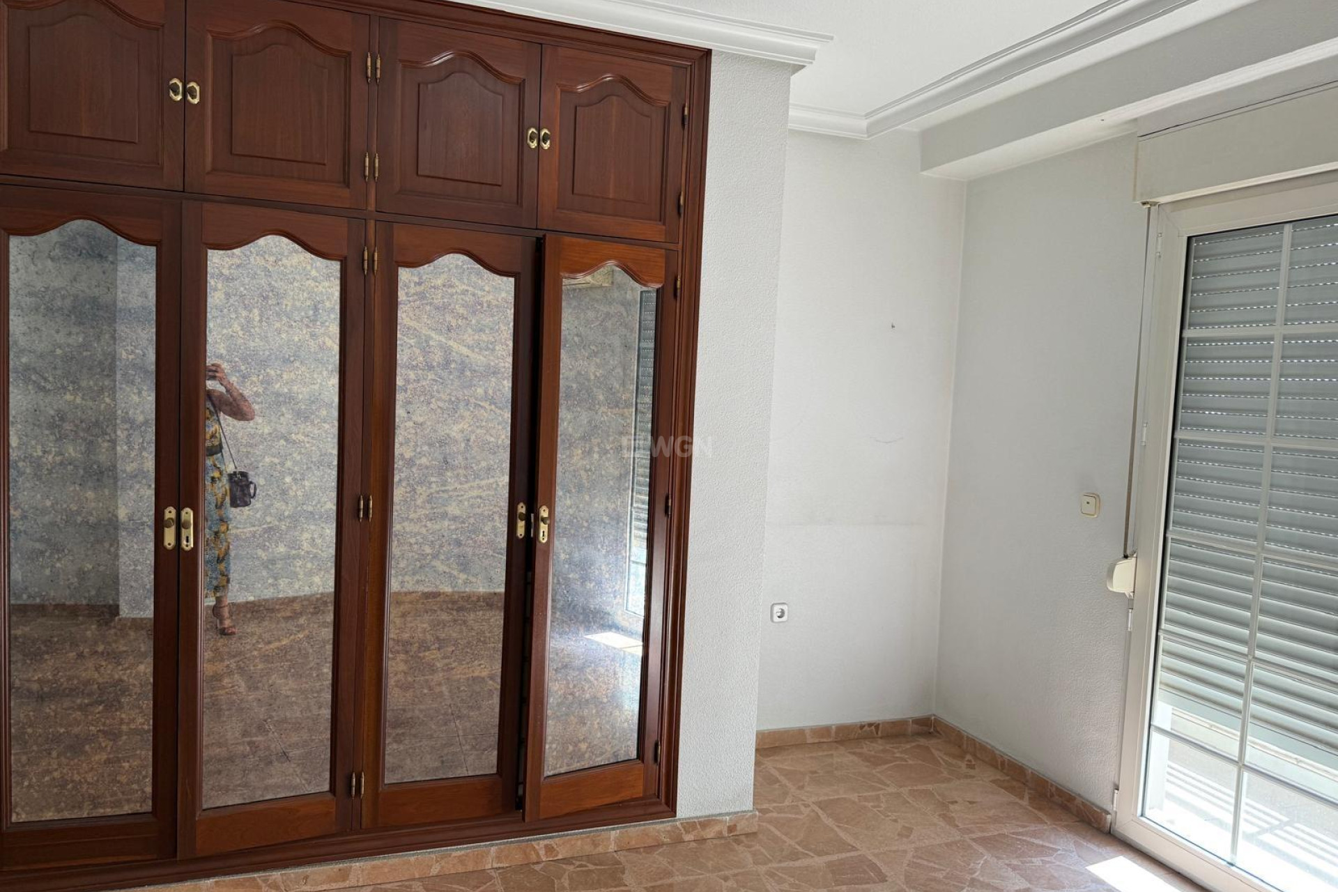 Odsprzedaż - Mieszkanie w bloku - Torrevieja